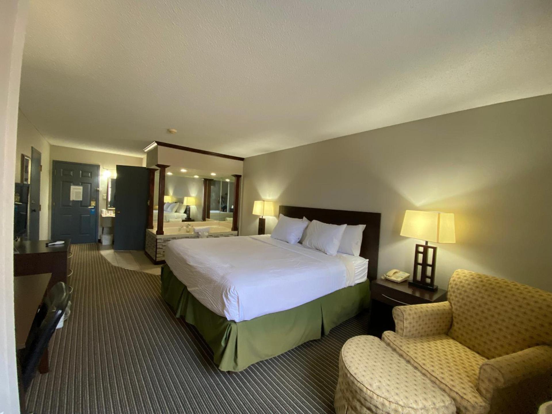 Days Inn by Wyndham Perryville MO photo 14