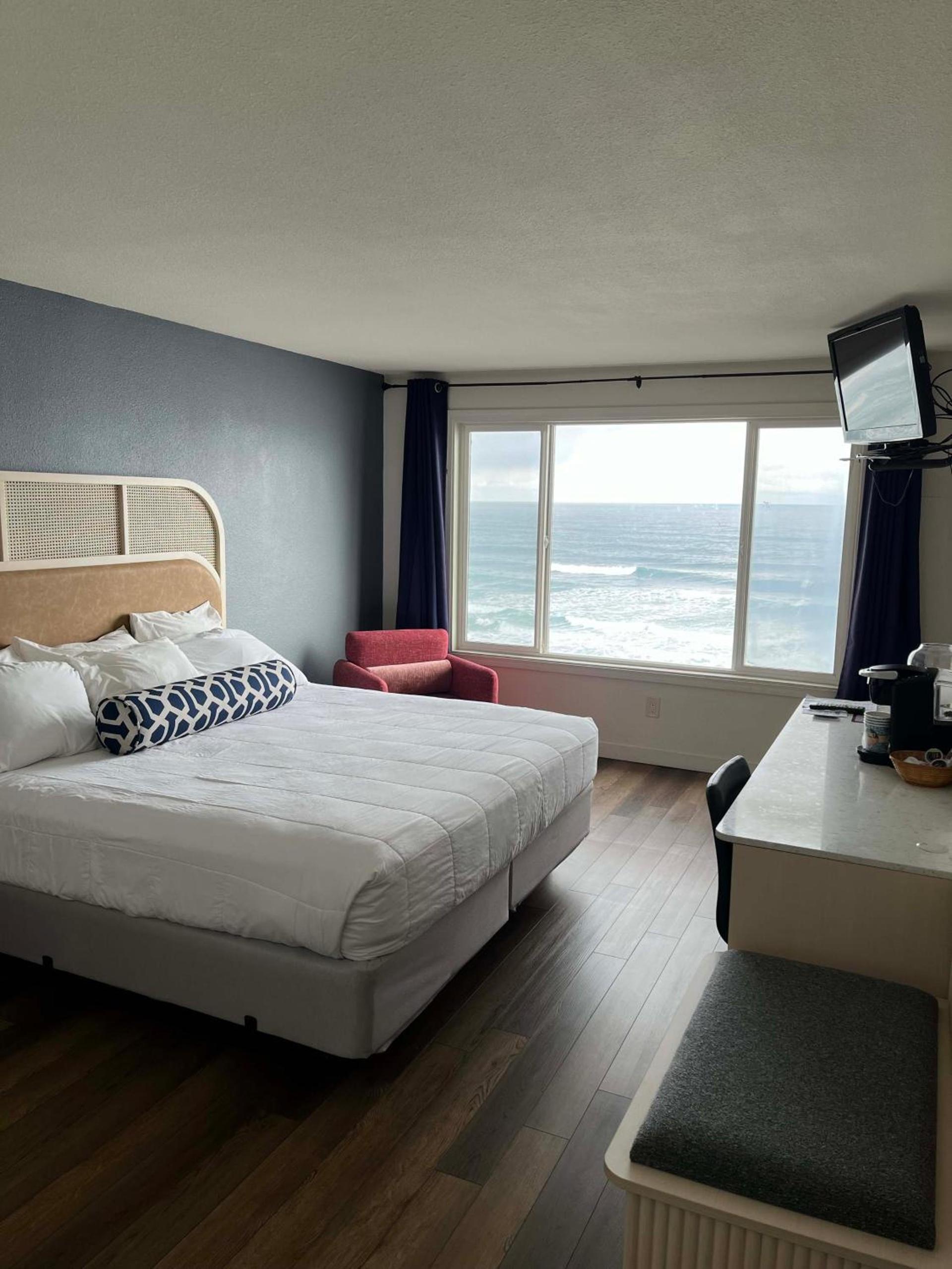 Seagull Beachfront Inn photo 8