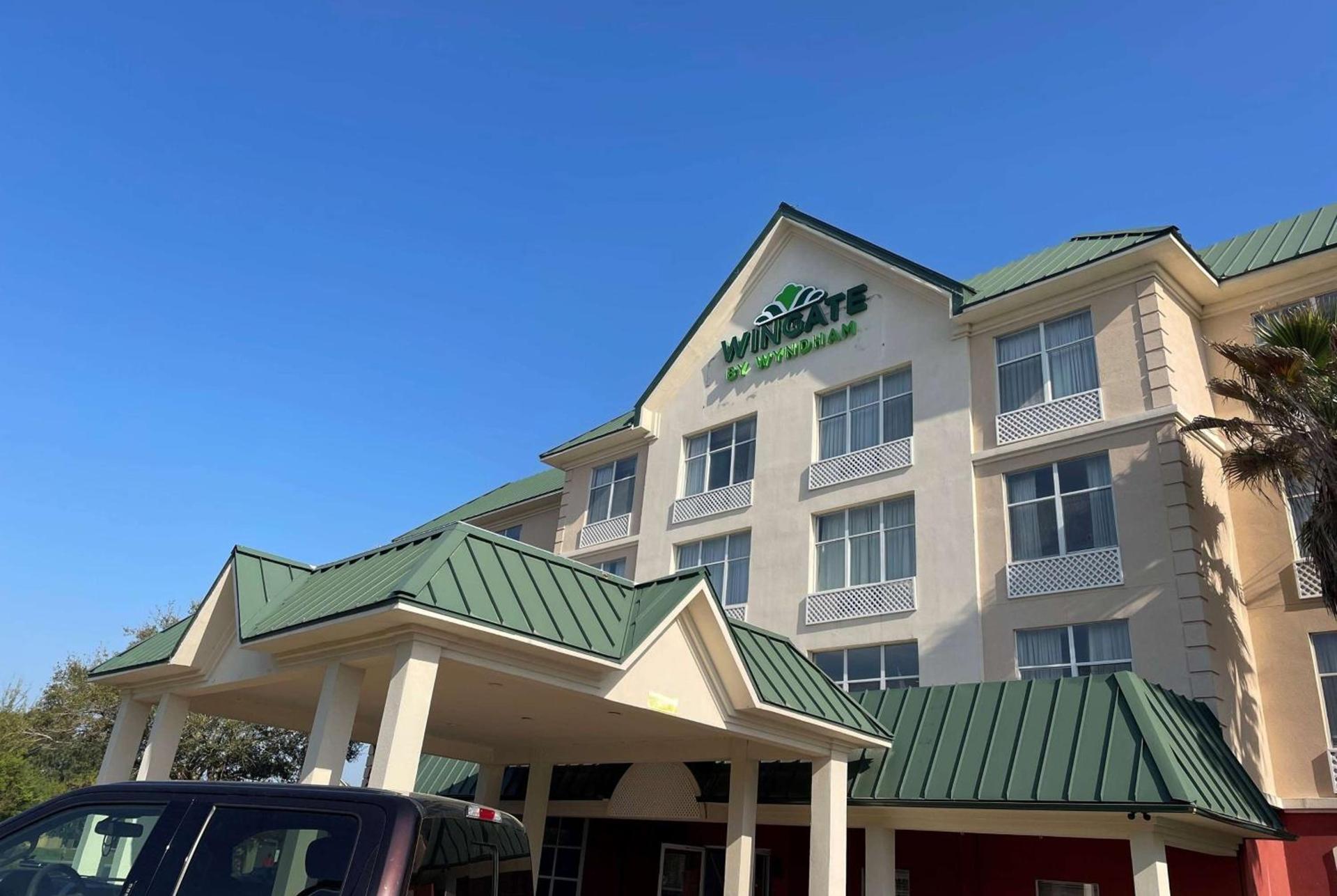 Wingate by Wyndham Savannah Gateway photo 1