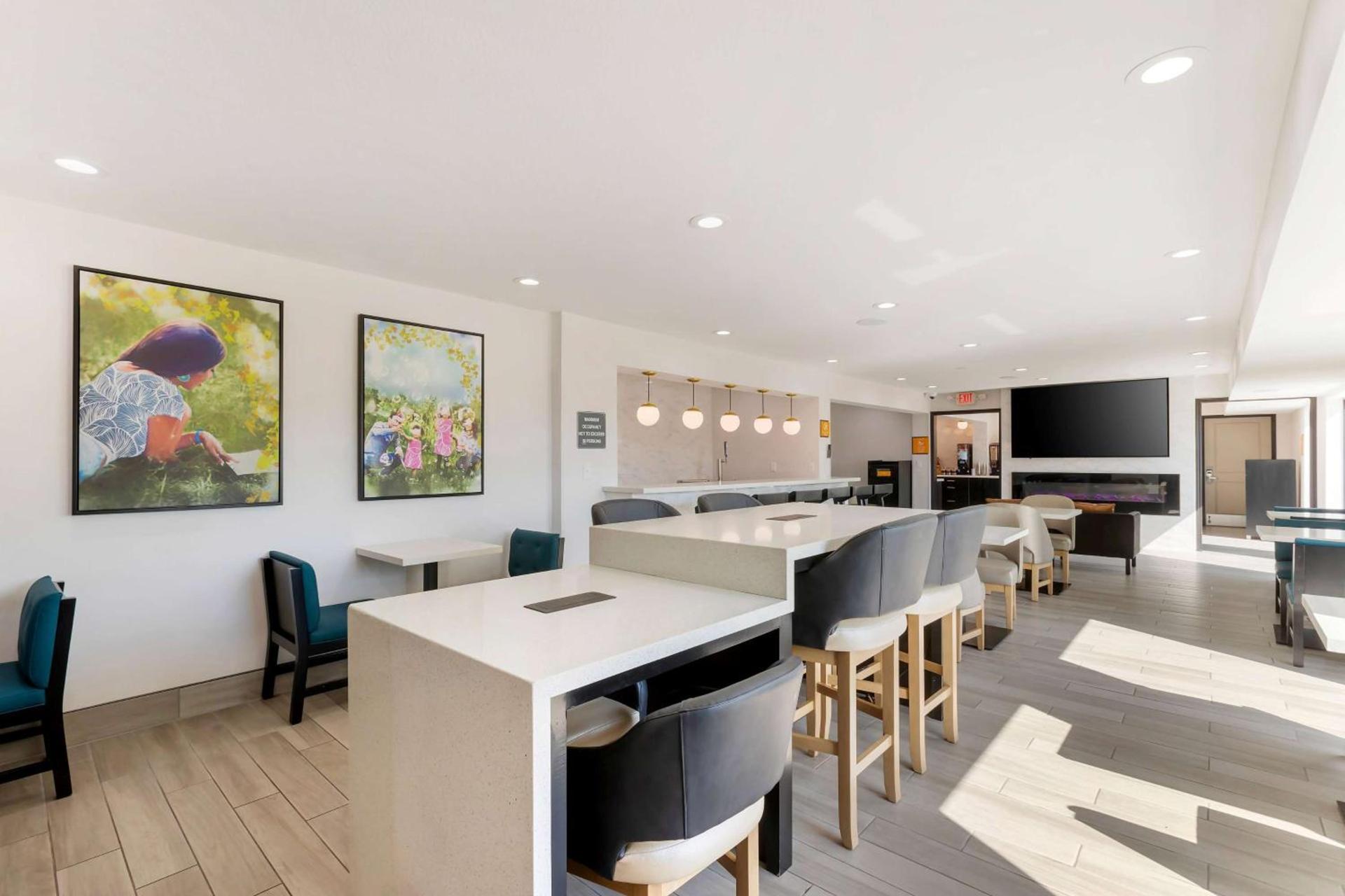 La Quinta by Wyndham Des Moines West Clive photo 20