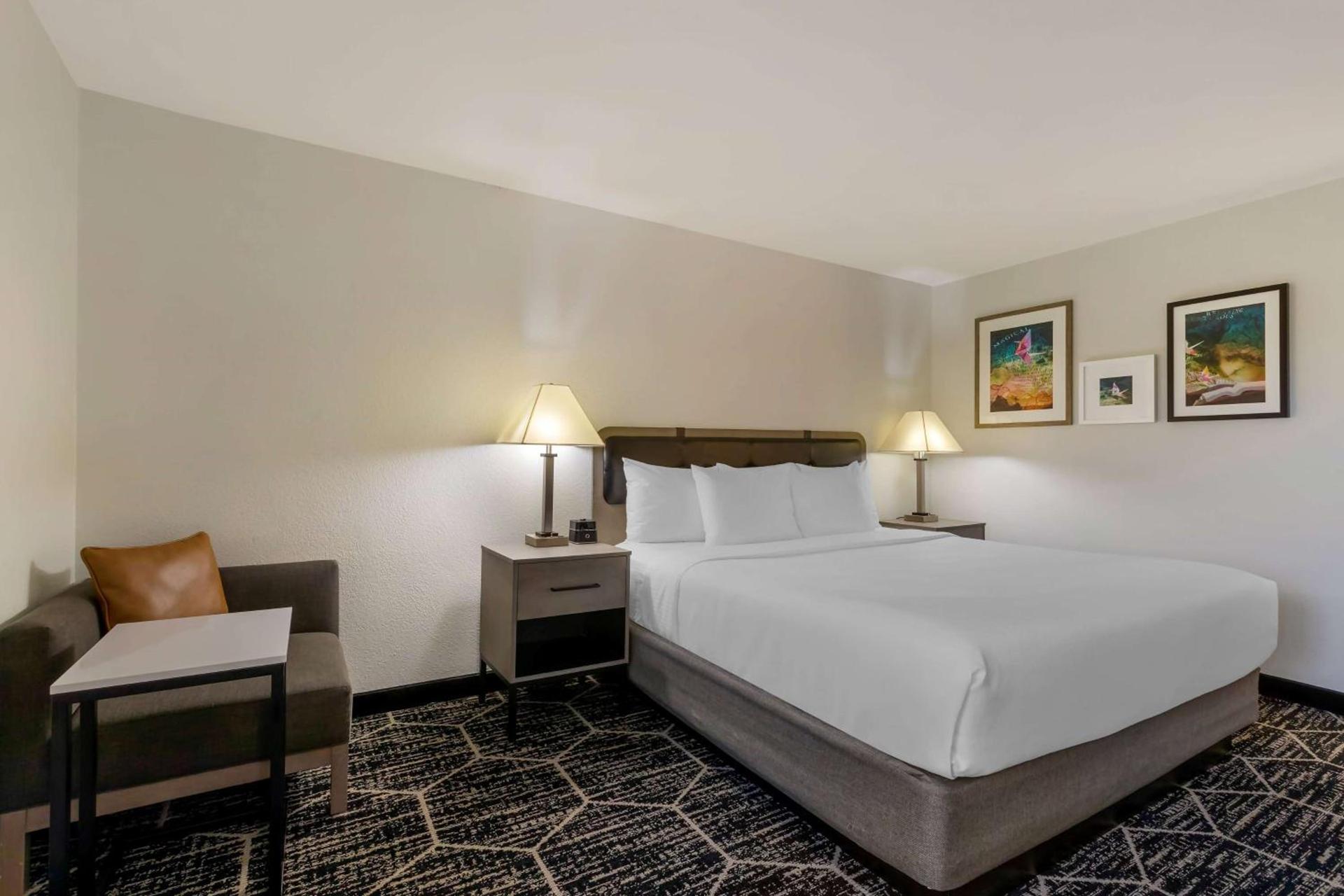 La Quinta by Wyndham Des Moines West Clive photo 27