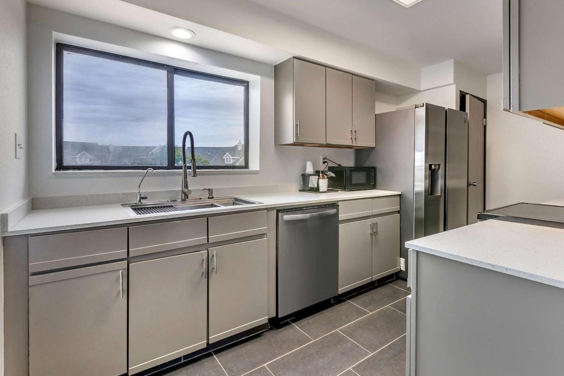 La Quinta by Wyndham Des Moines West Clive photo 41