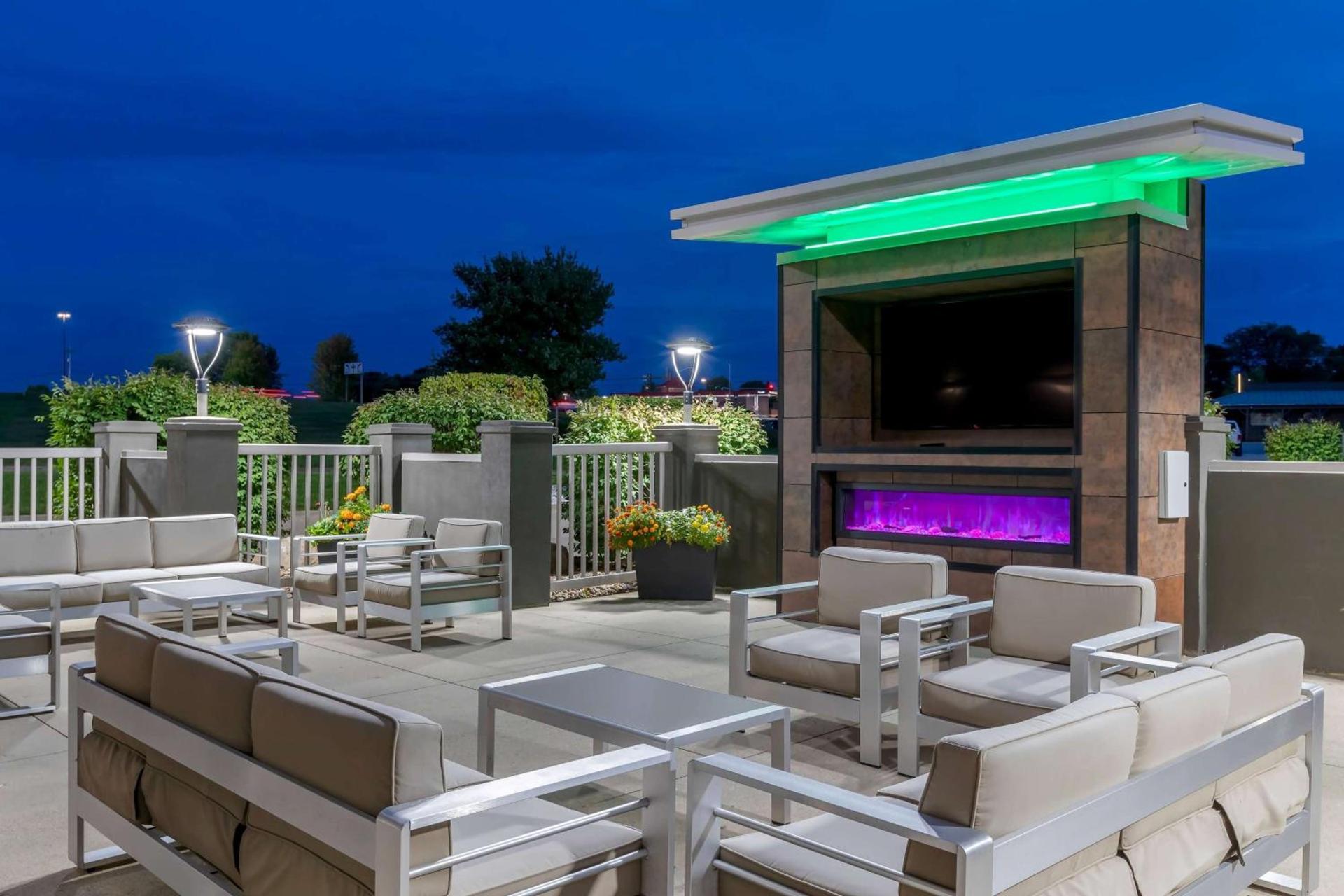 La Quinta by Wyndham Des Moines West Clive photo 50