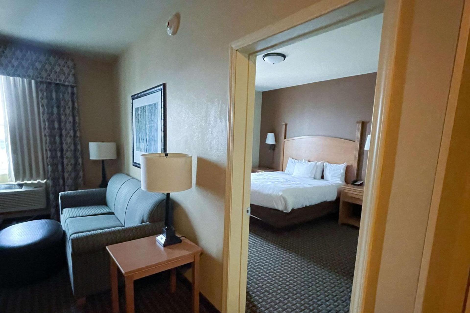 MainStay Suites Williston photo 20