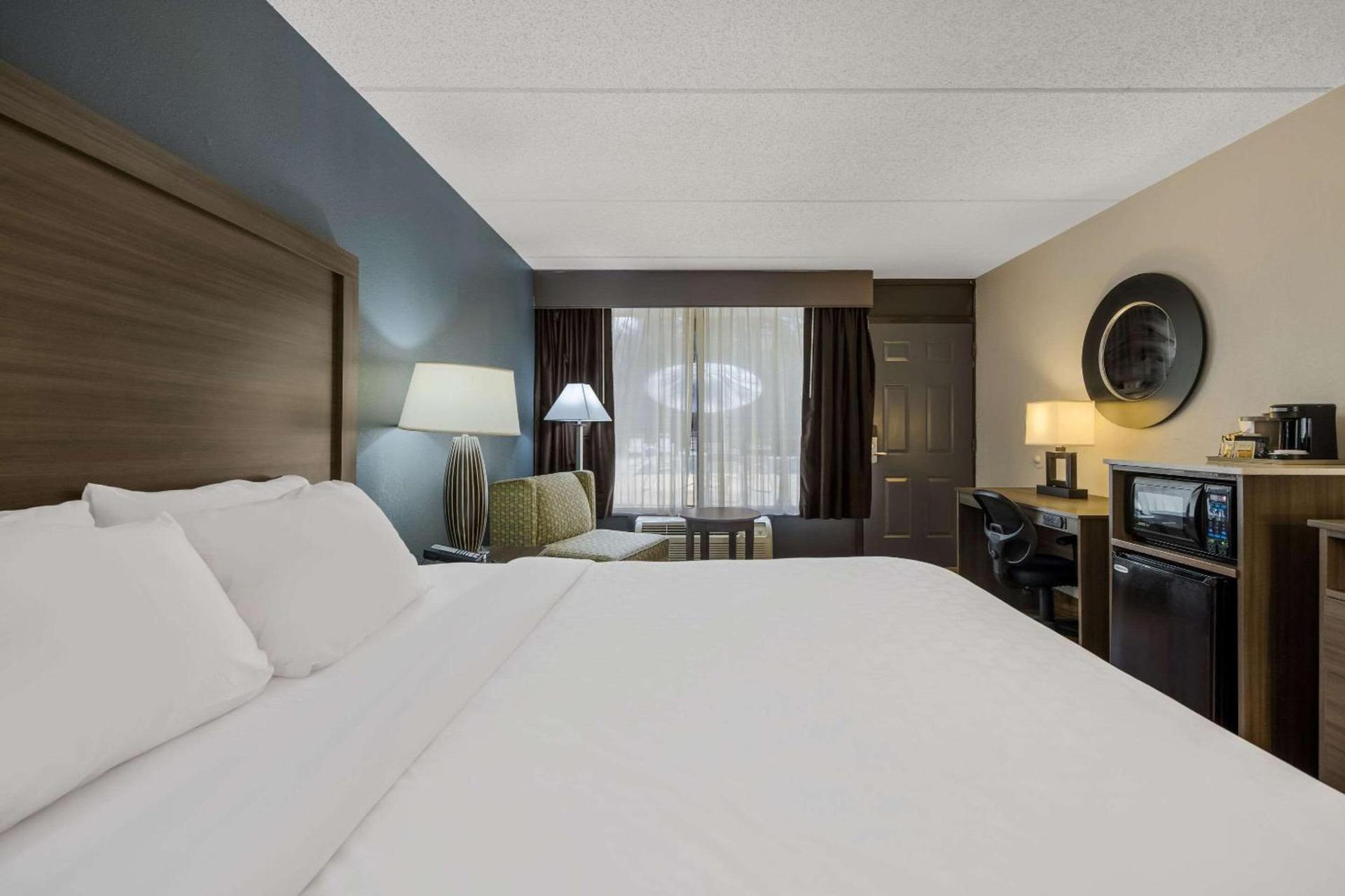 Quality Inn Asheville Airport photo 14