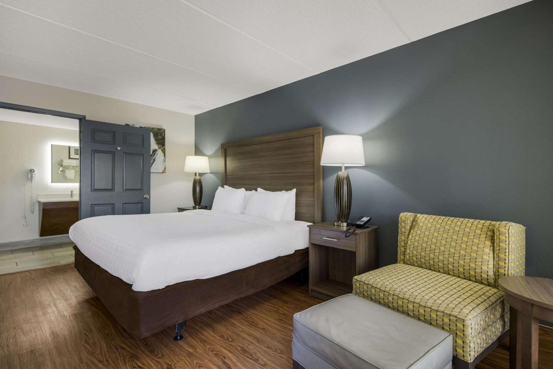 Quality Inn Asheville Airport photo 15