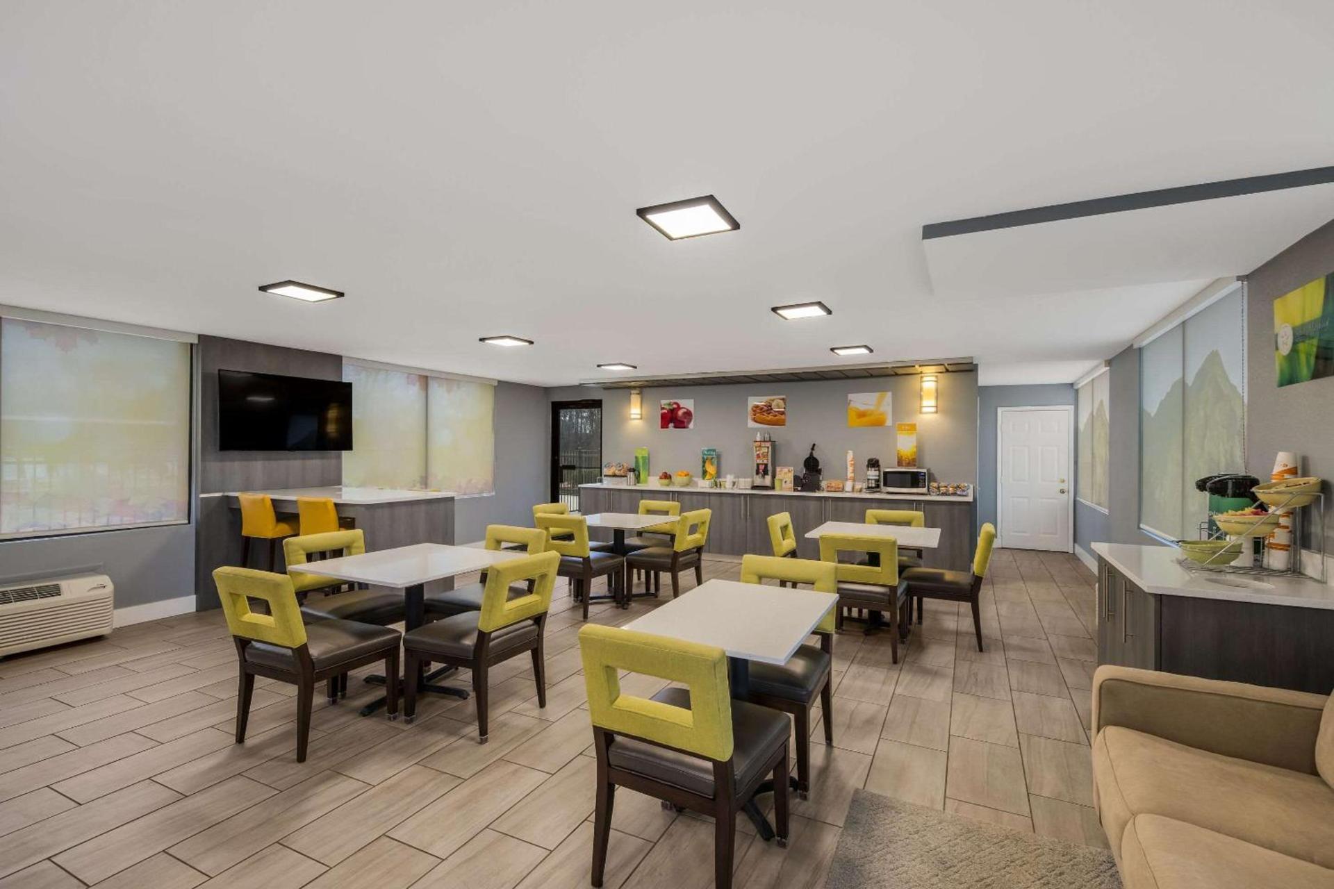 Quality Inn Asheville Airport photo 20