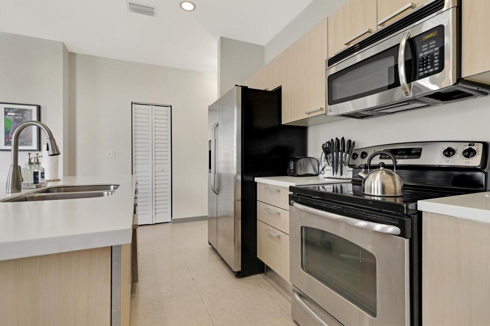 Roami at Habitat Brickell photo 4