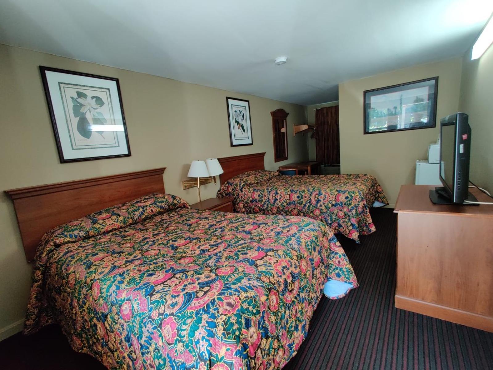 Pennswoods Inn photo 48