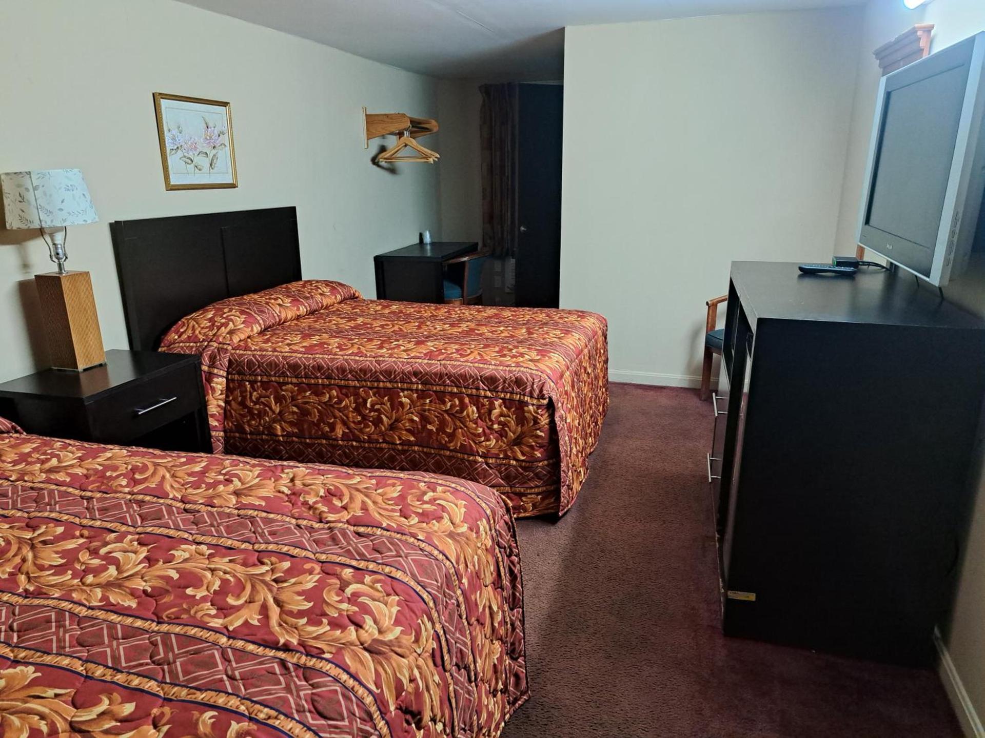 Pennswoods Inn photo 61