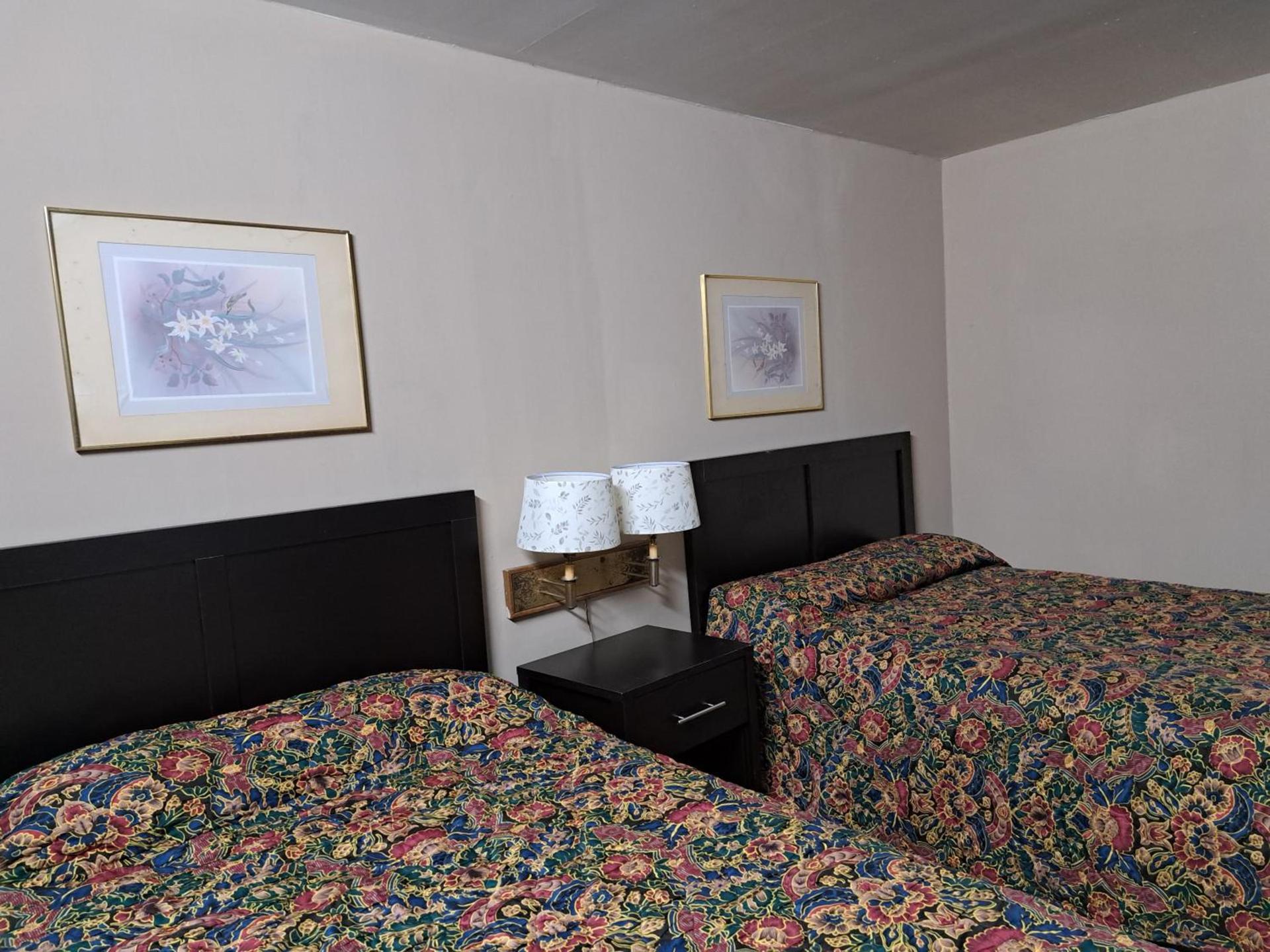 Pennswoods Inn photo 49