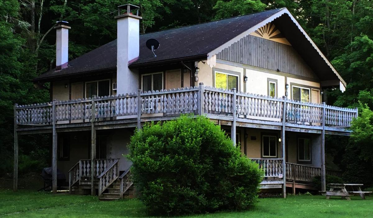 Slide Mountain Forest House photo 1
