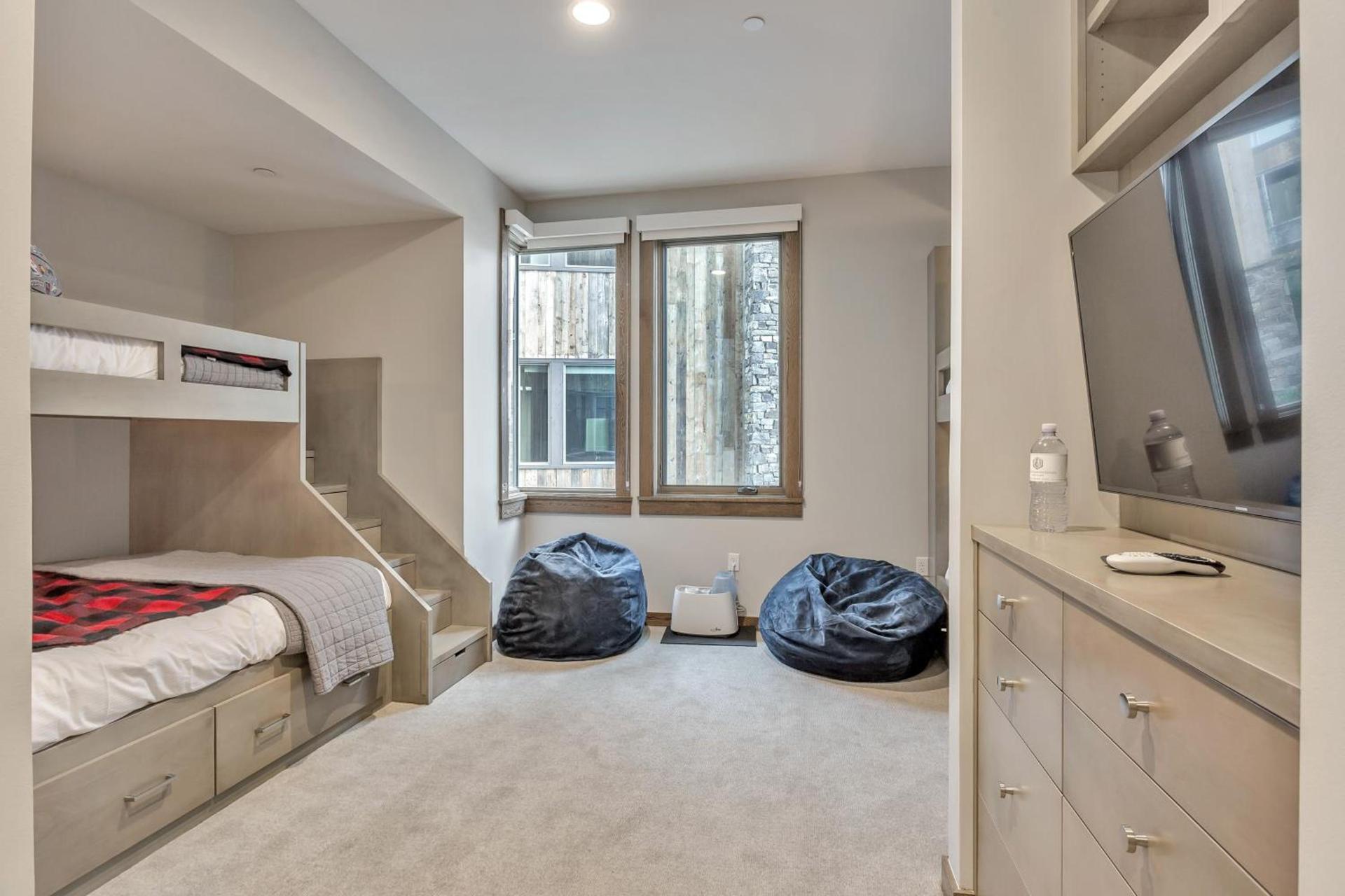Stein Eriksen Residences photo 59