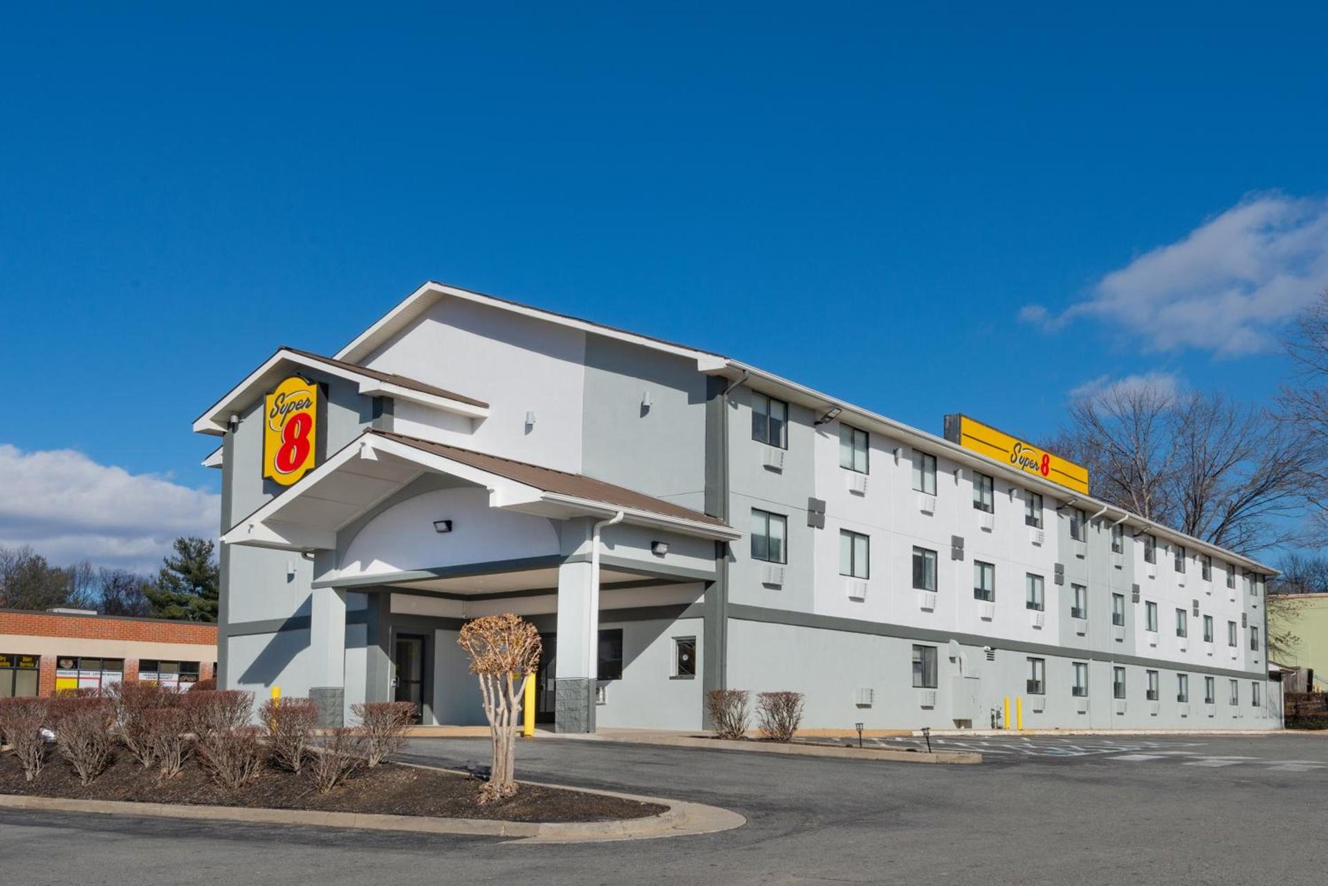 Super 8 by Wyndham Charlottesville photo 45