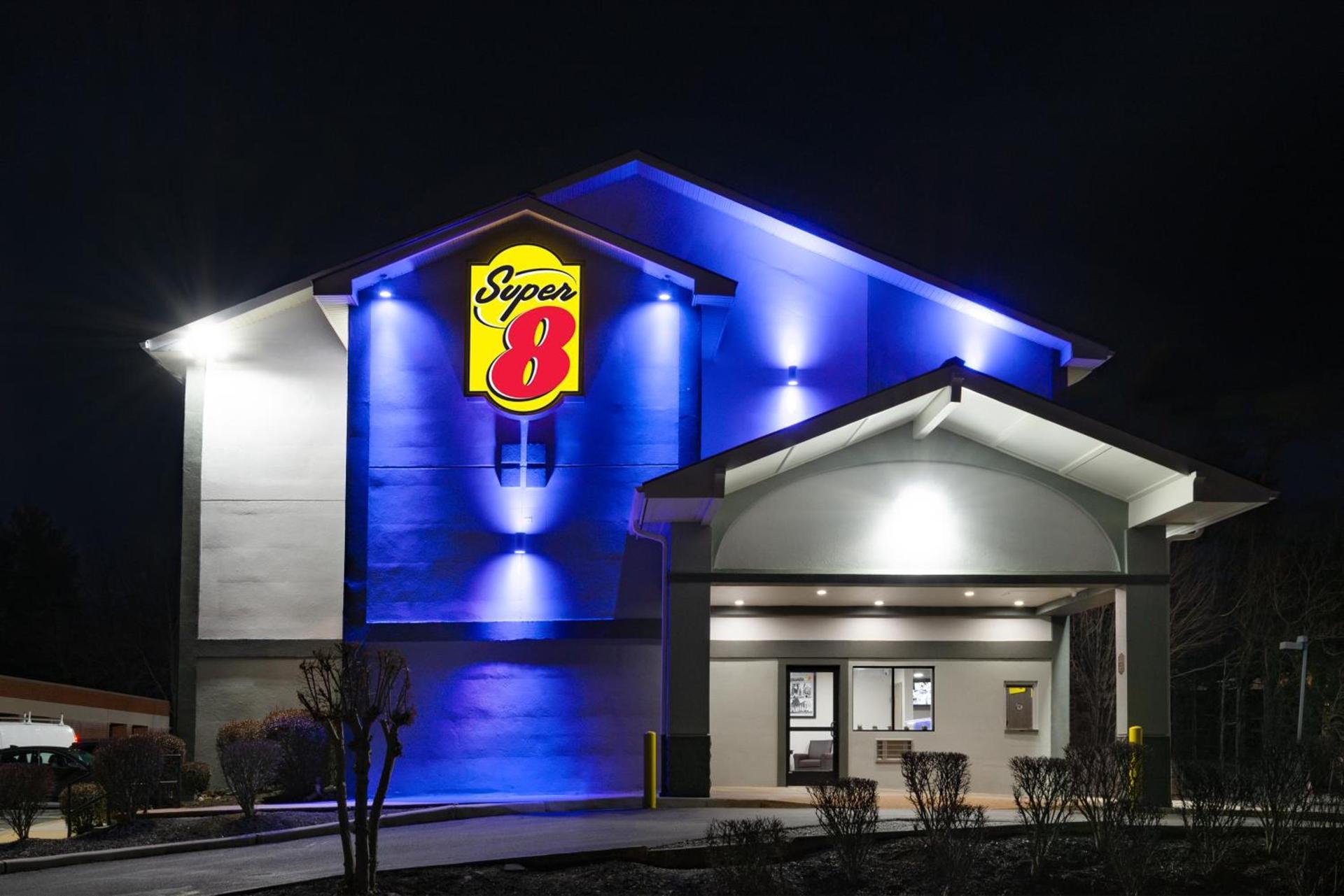Super 8 by Wyndham Charlottesville photo 50