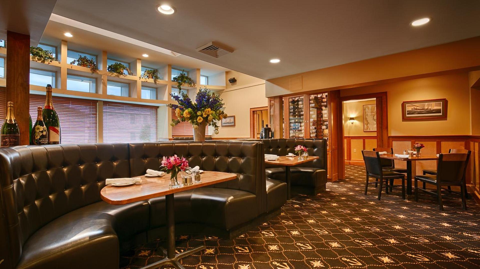 Best Western Plus Windjammer Inn & Conference Center photo 74