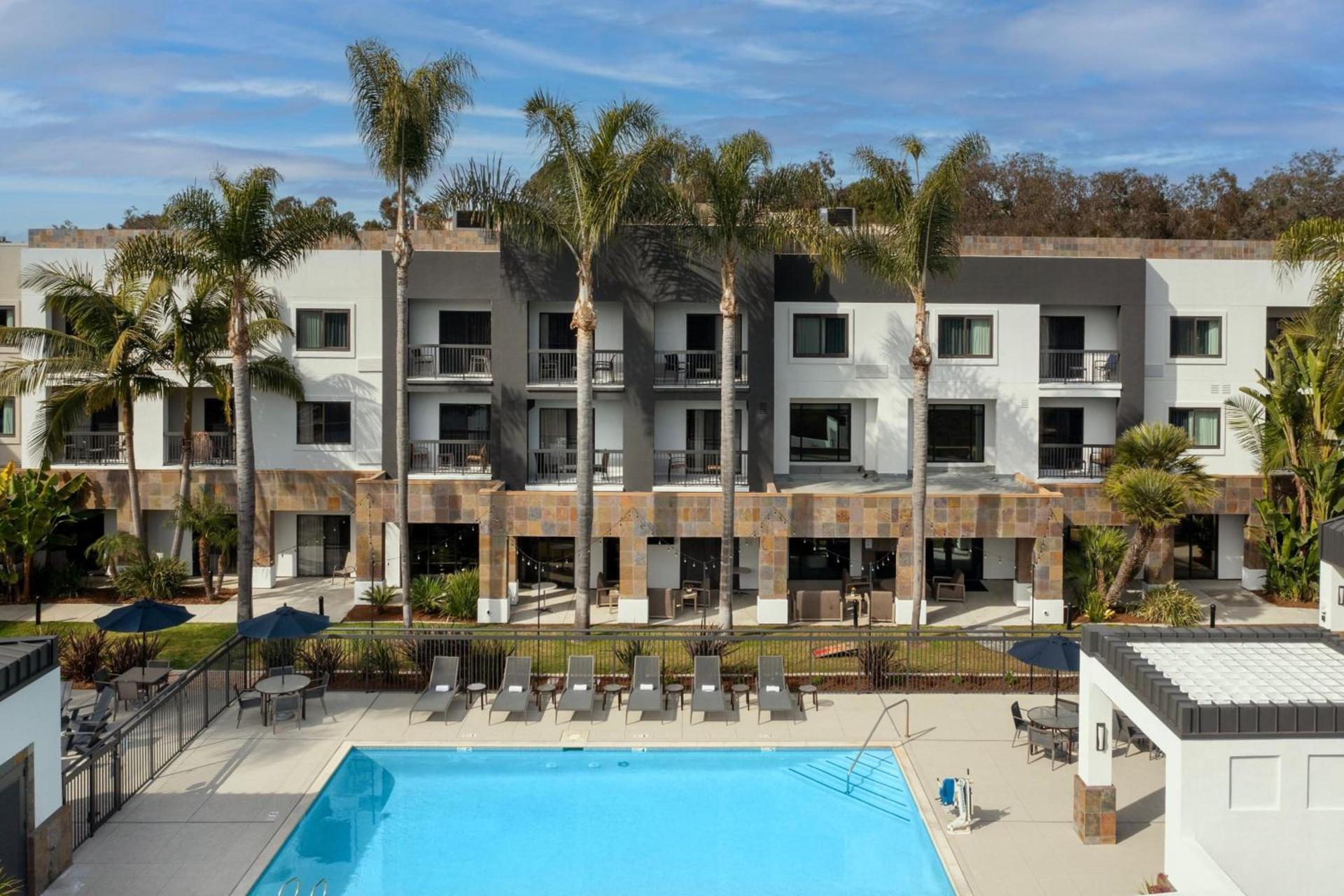 Courtyard by Marriott San Diego Carlsbad photo 2