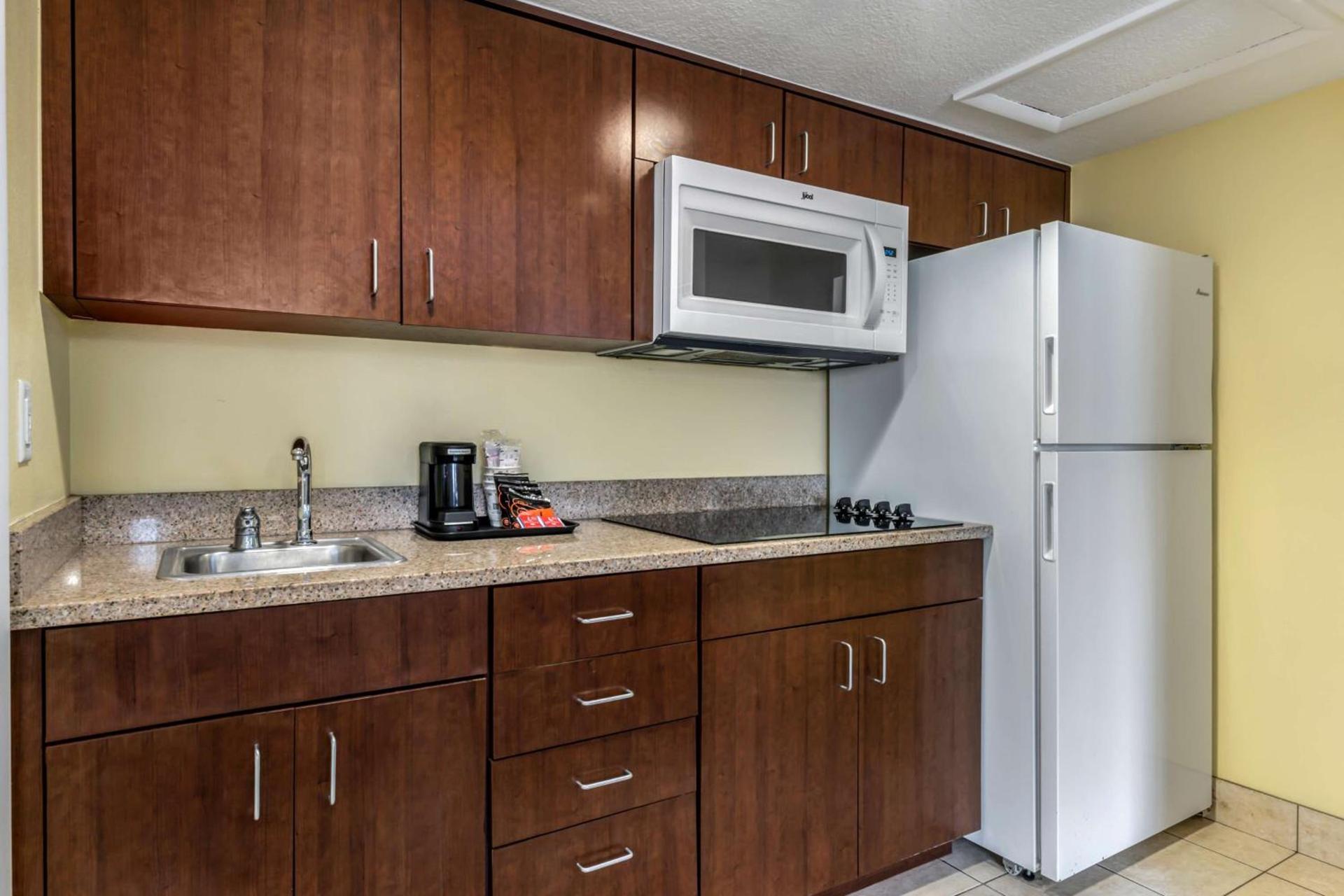 Best Western Cocoa Beach - Port Canaveral photo 14