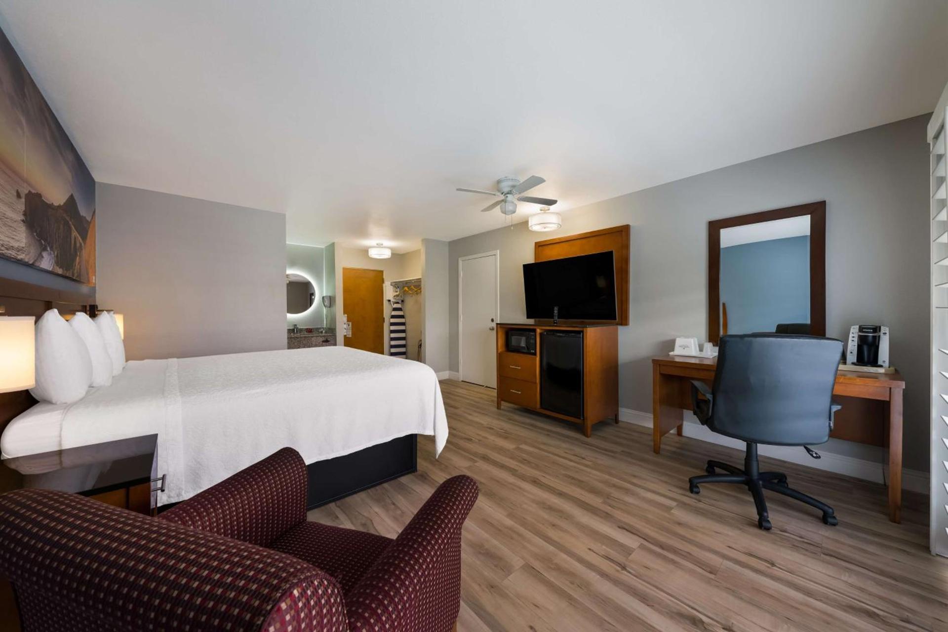 Comfort Inn near Hearst Castle - Cambria photo 26
