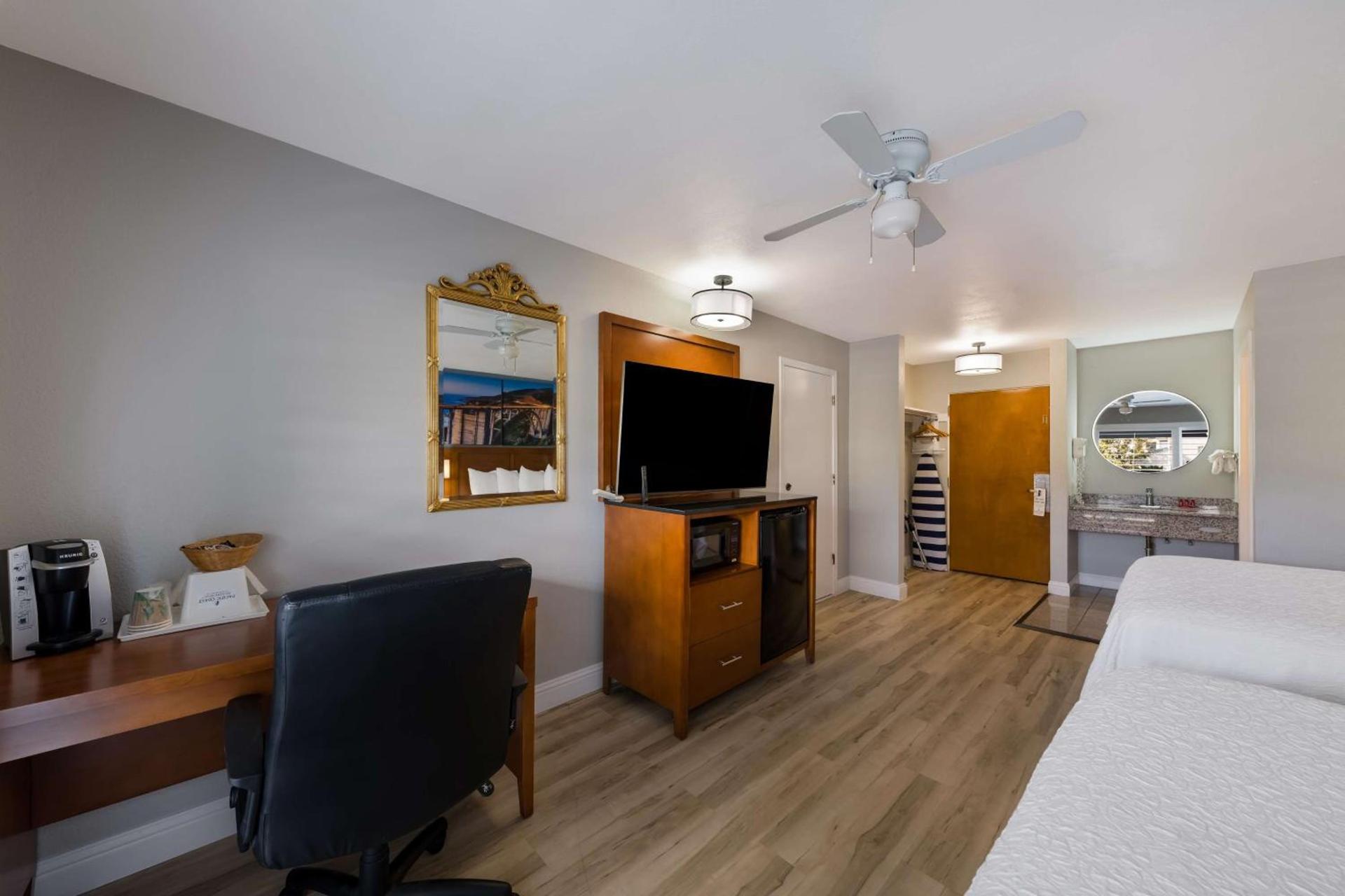 Comfort Inn near Hearst Castle - Cambria photo 30