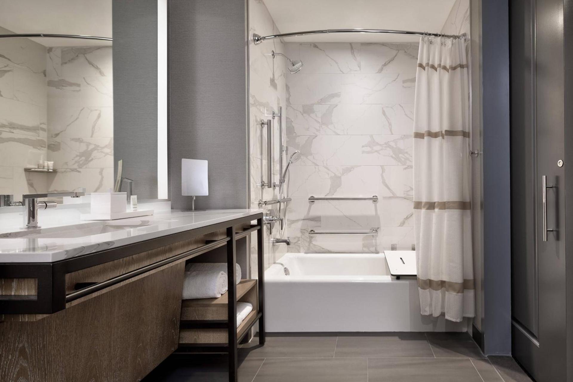 Marriott Dallas Uptown photo 18