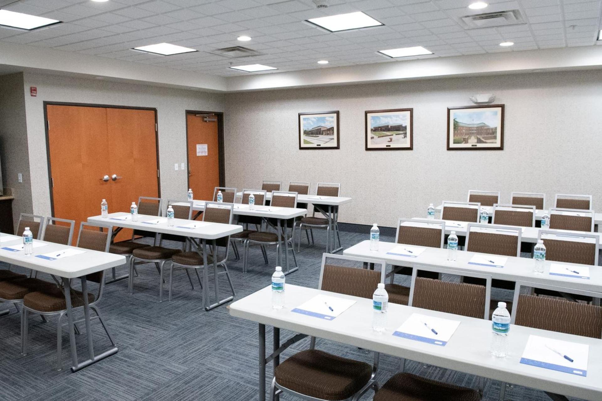 Holiday Inn Express & Suites Ironton by IHG photo 59