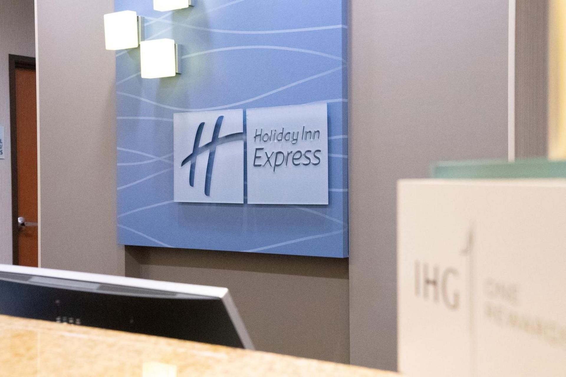 Holiday Inn Express & Suites Ironton by IHG photo 46