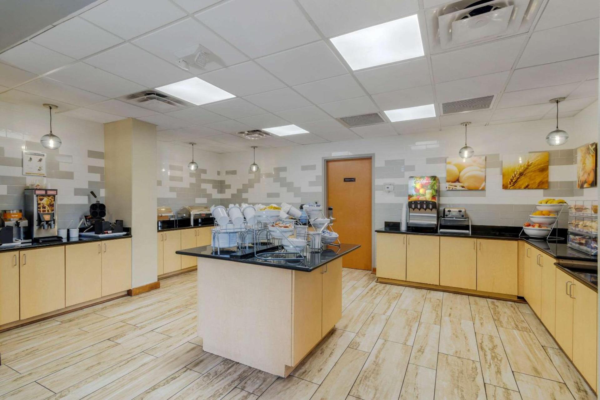 Comfort Suites Stockbridge Atlanta South photo 47