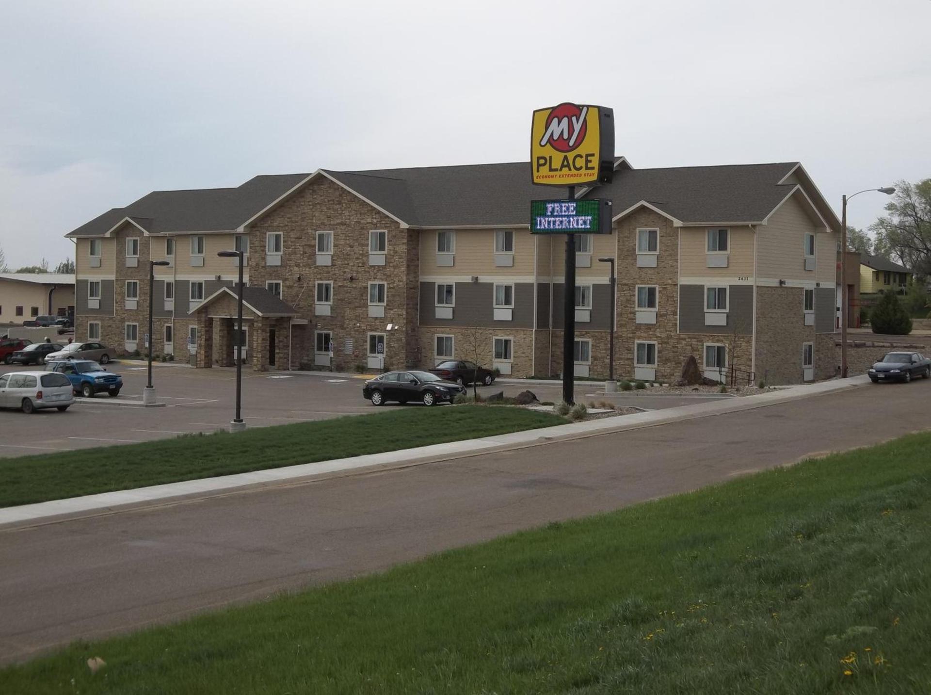 My Place Hotel-Dickinson, ND photo 13