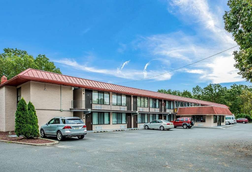 Red Carpet Inn & Suites NJ-73 photo 1