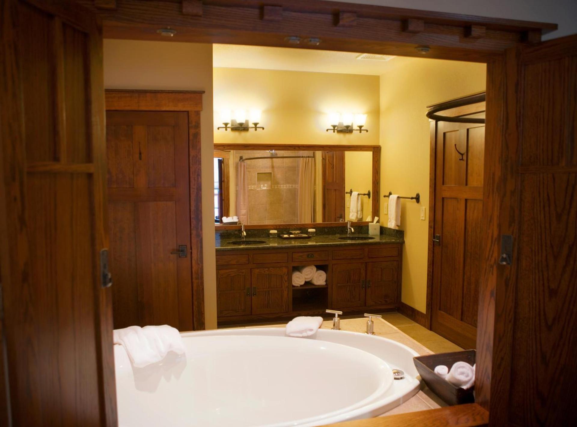 FivePine Lodge photo 69