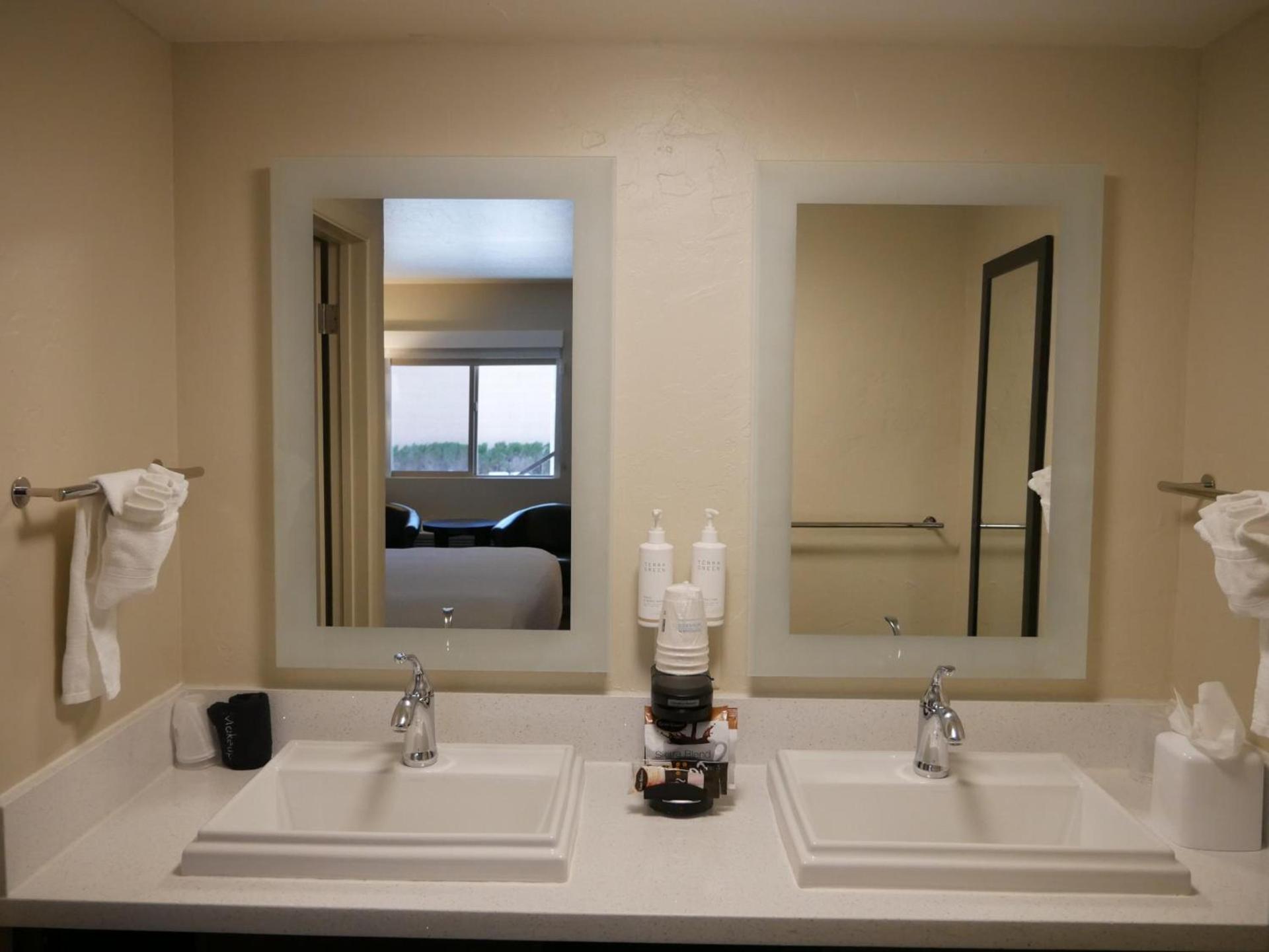 Days Inn by Wyndham Prescott photo 30