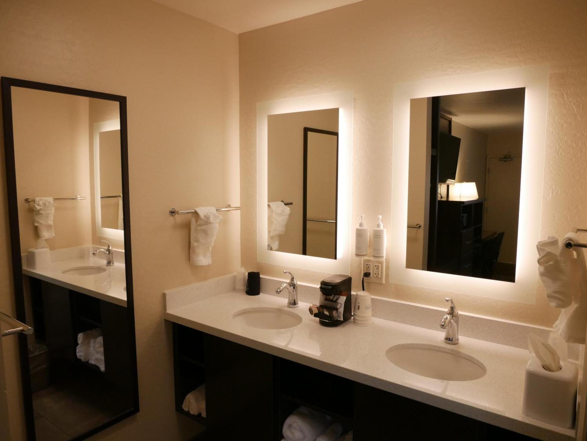 Days Inn by Wyndham Prescott photo 32