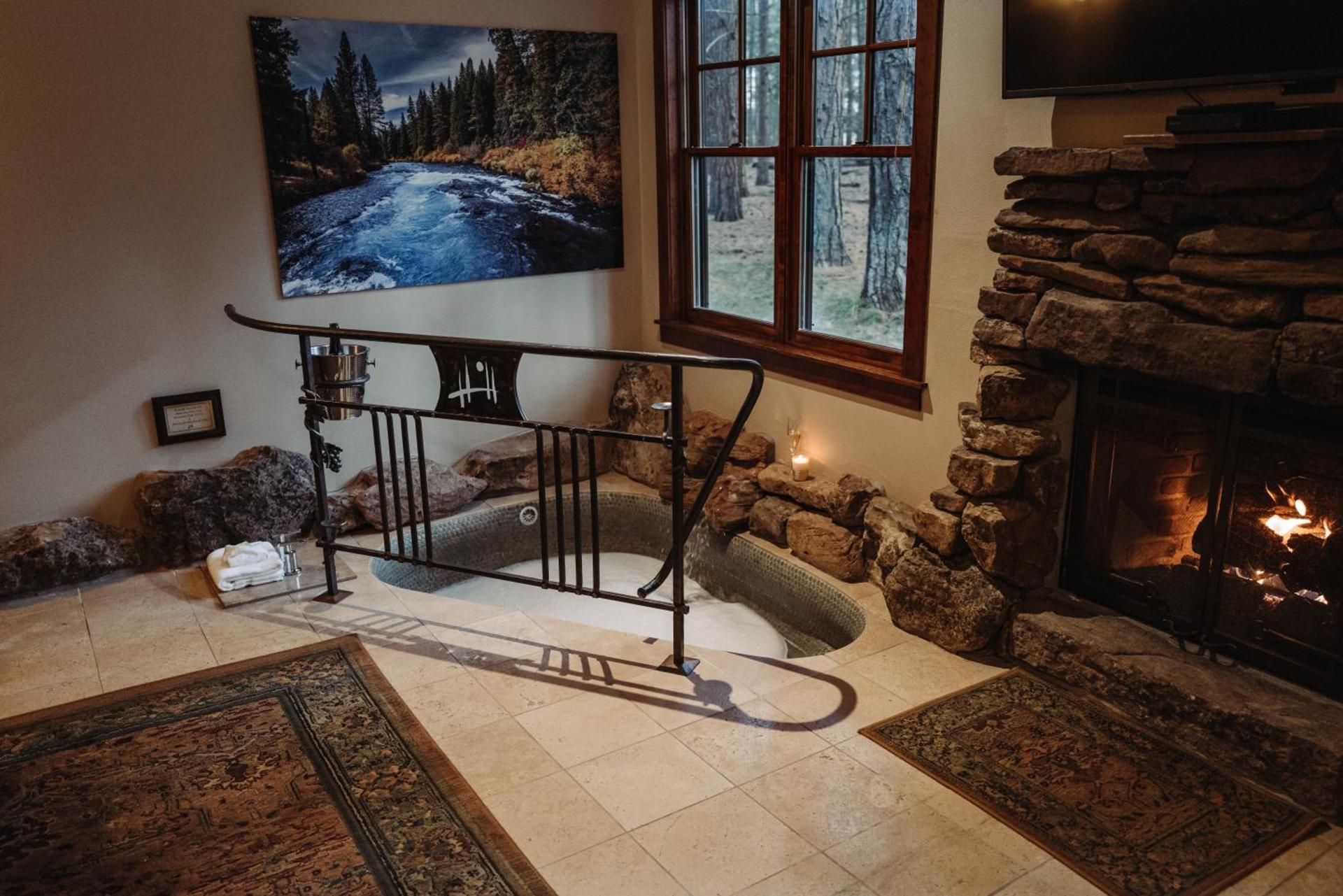 FivePine Lodge photo 71