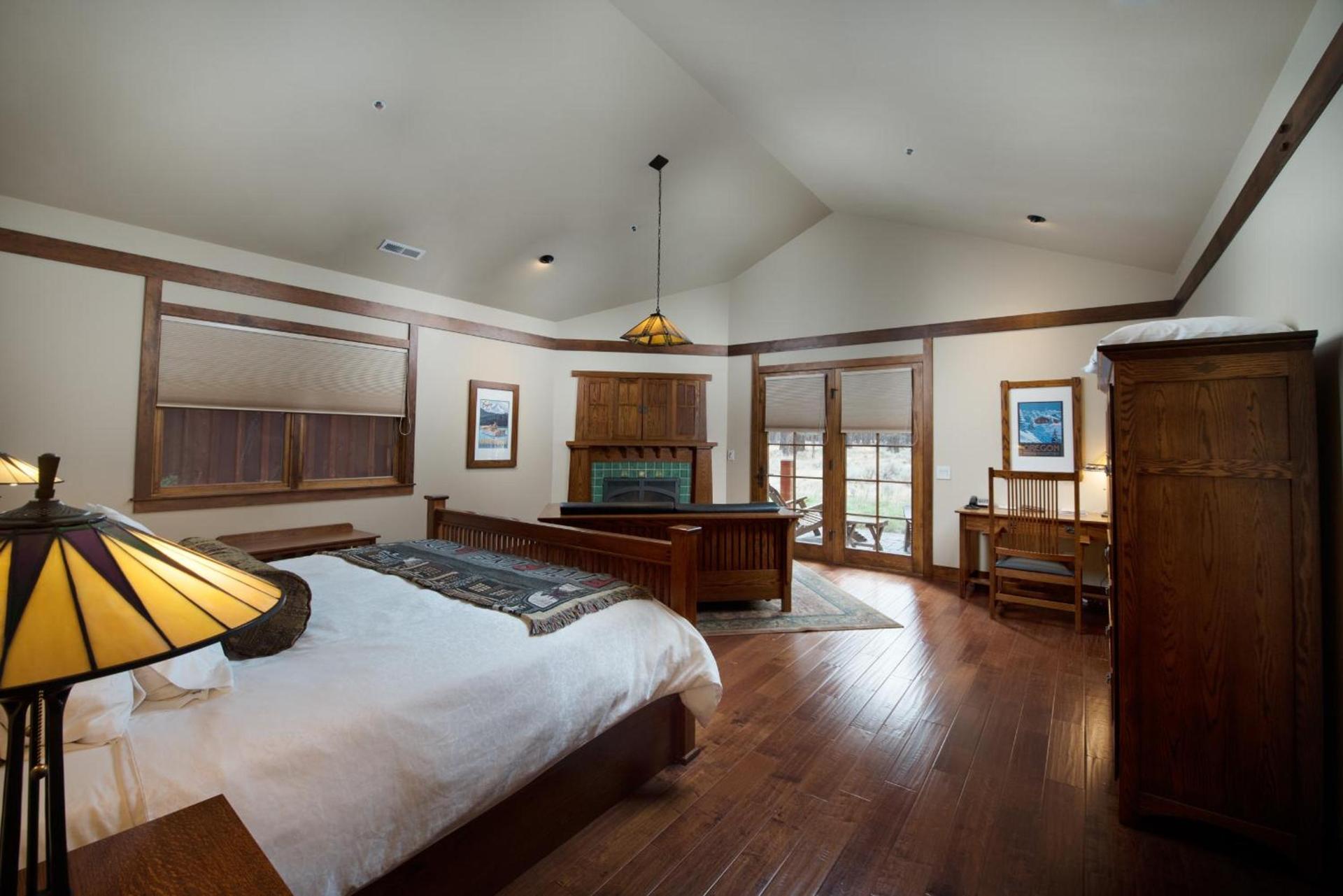 FivePine Lodge photo 79