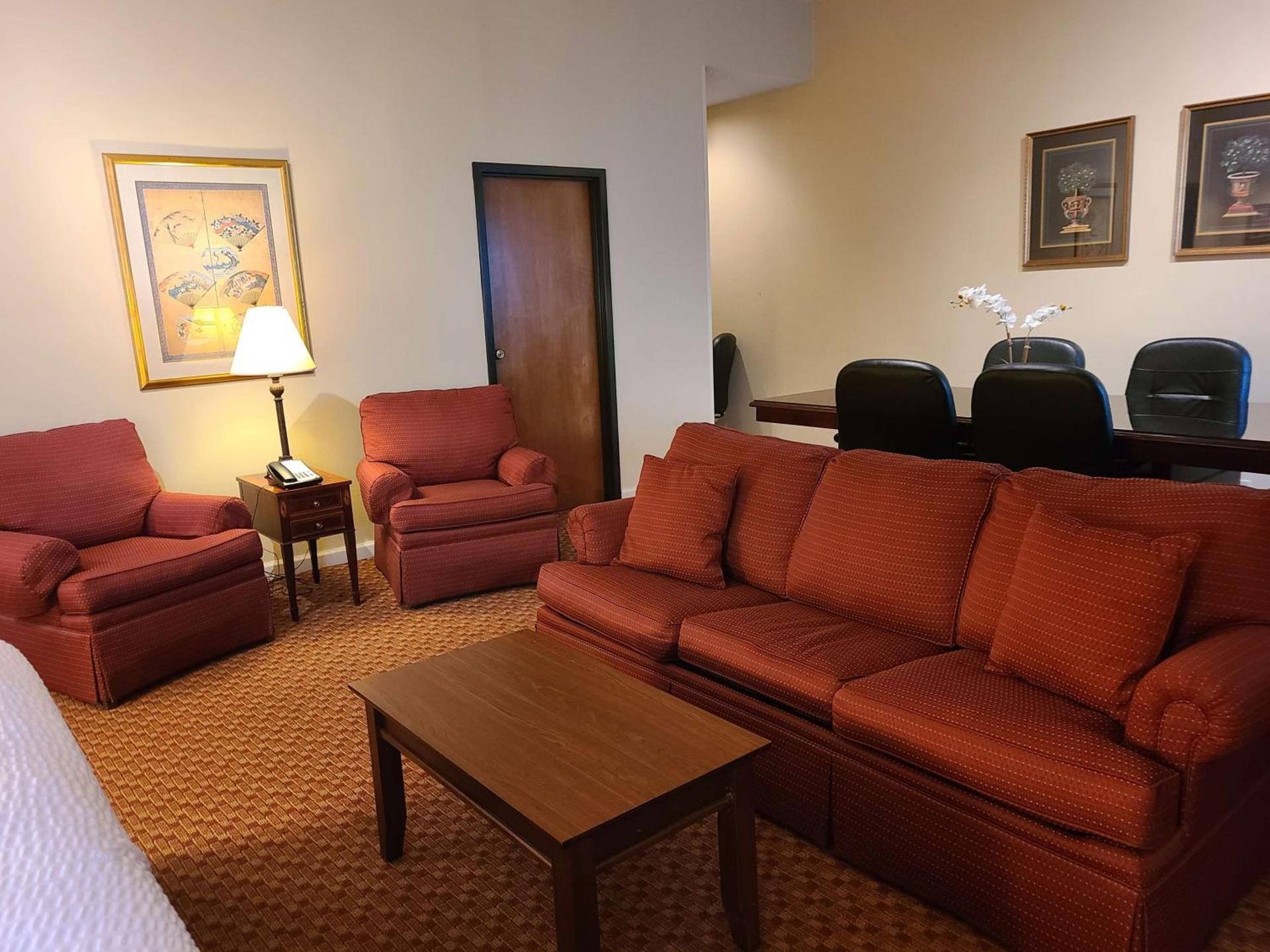 Best Western Hickory photo 21