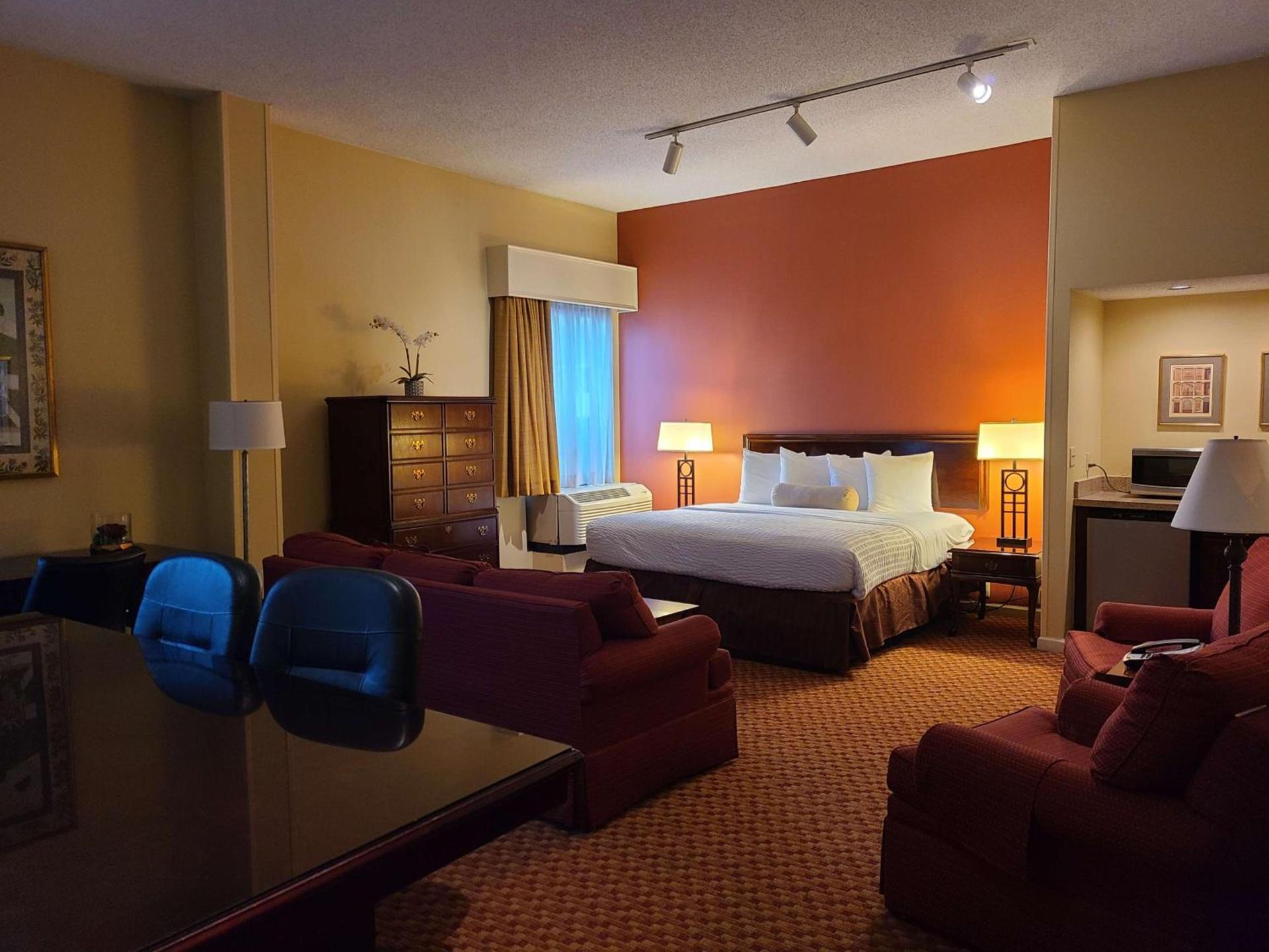 Best Western Hickory photo 22
