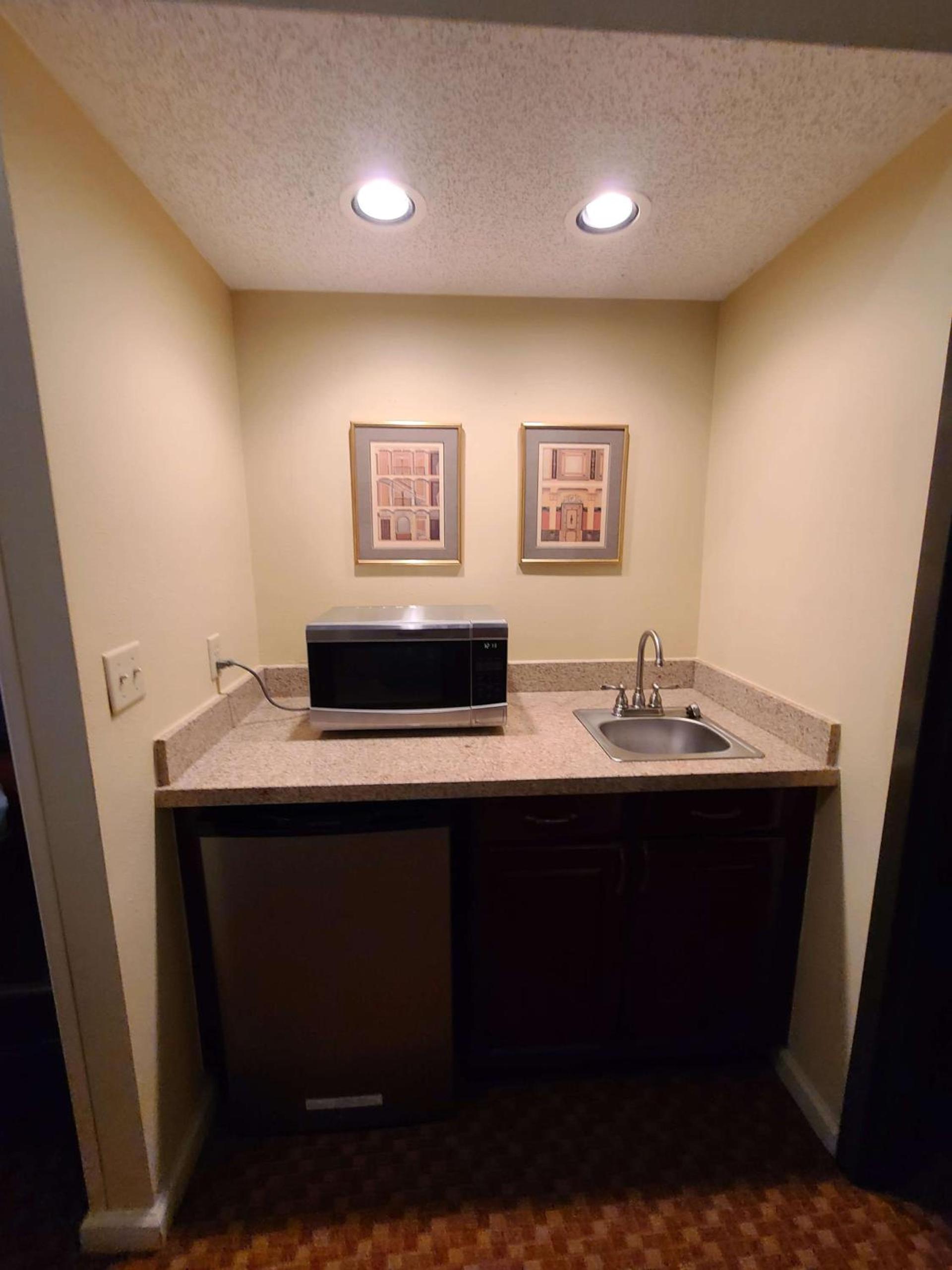 Best Western Hickory photo 25