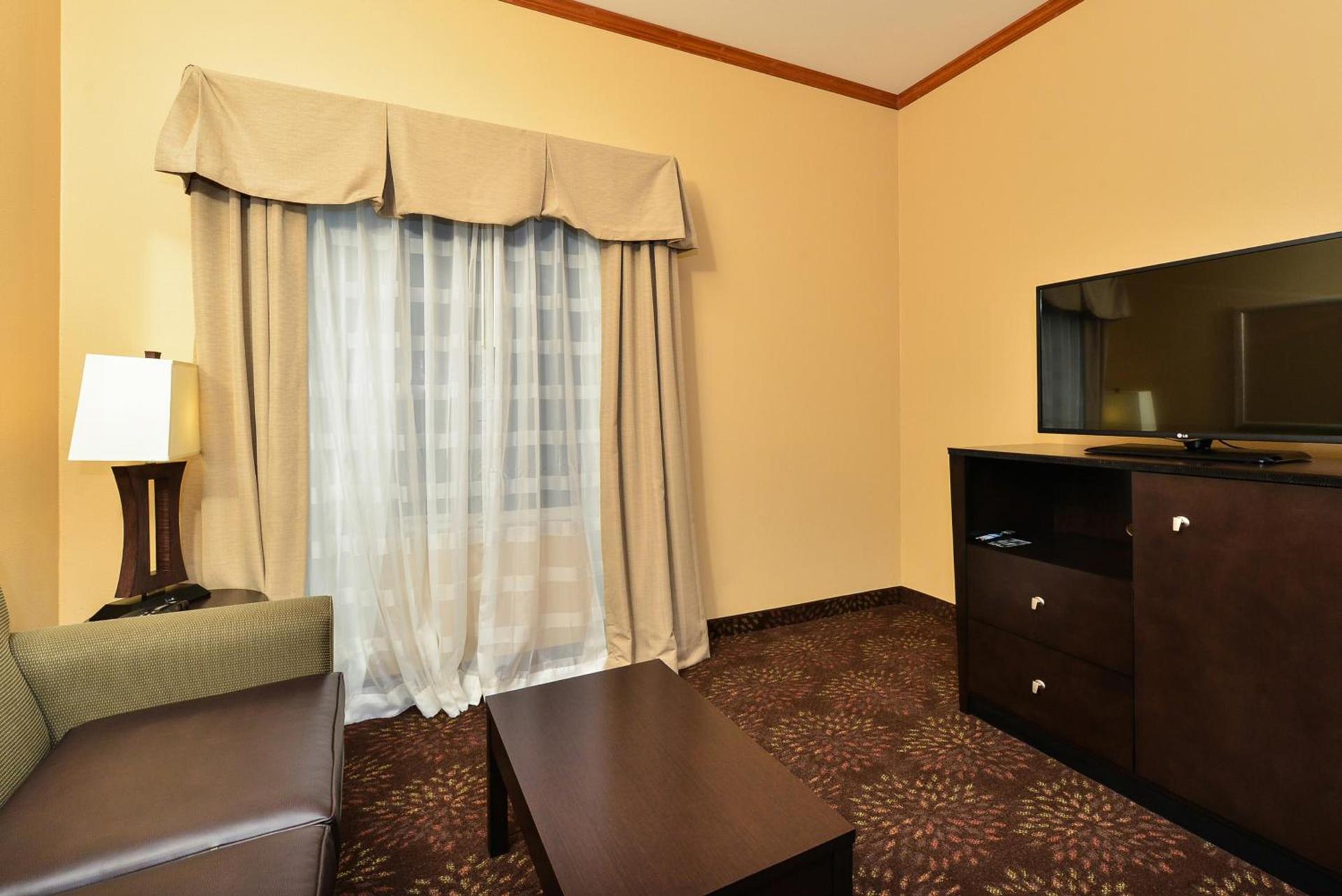 Holiday Inn Express Vancouver North by IHG photo 6