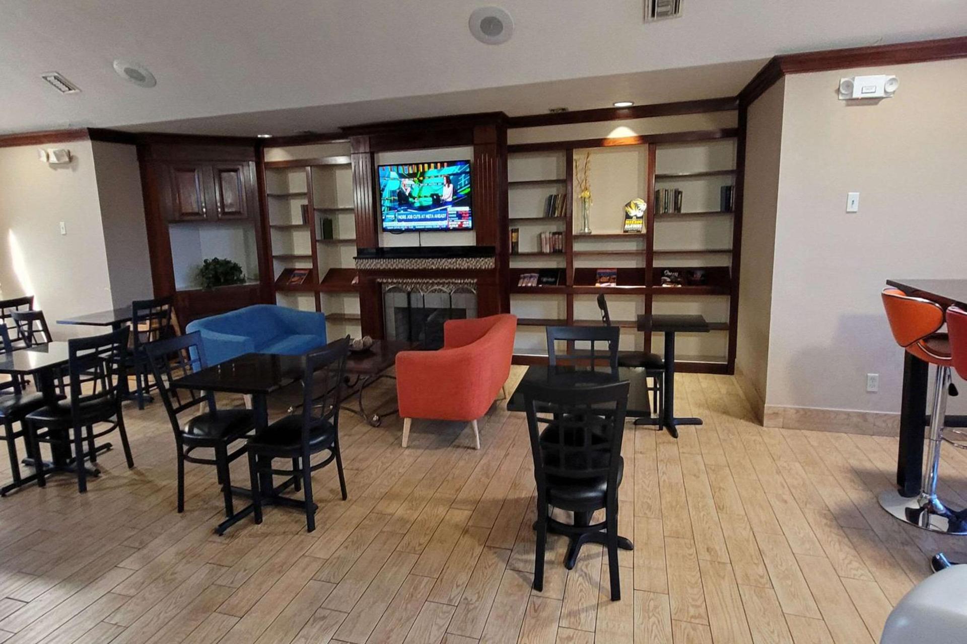 Quality Inn & Suites Columbia I-70 photo 4