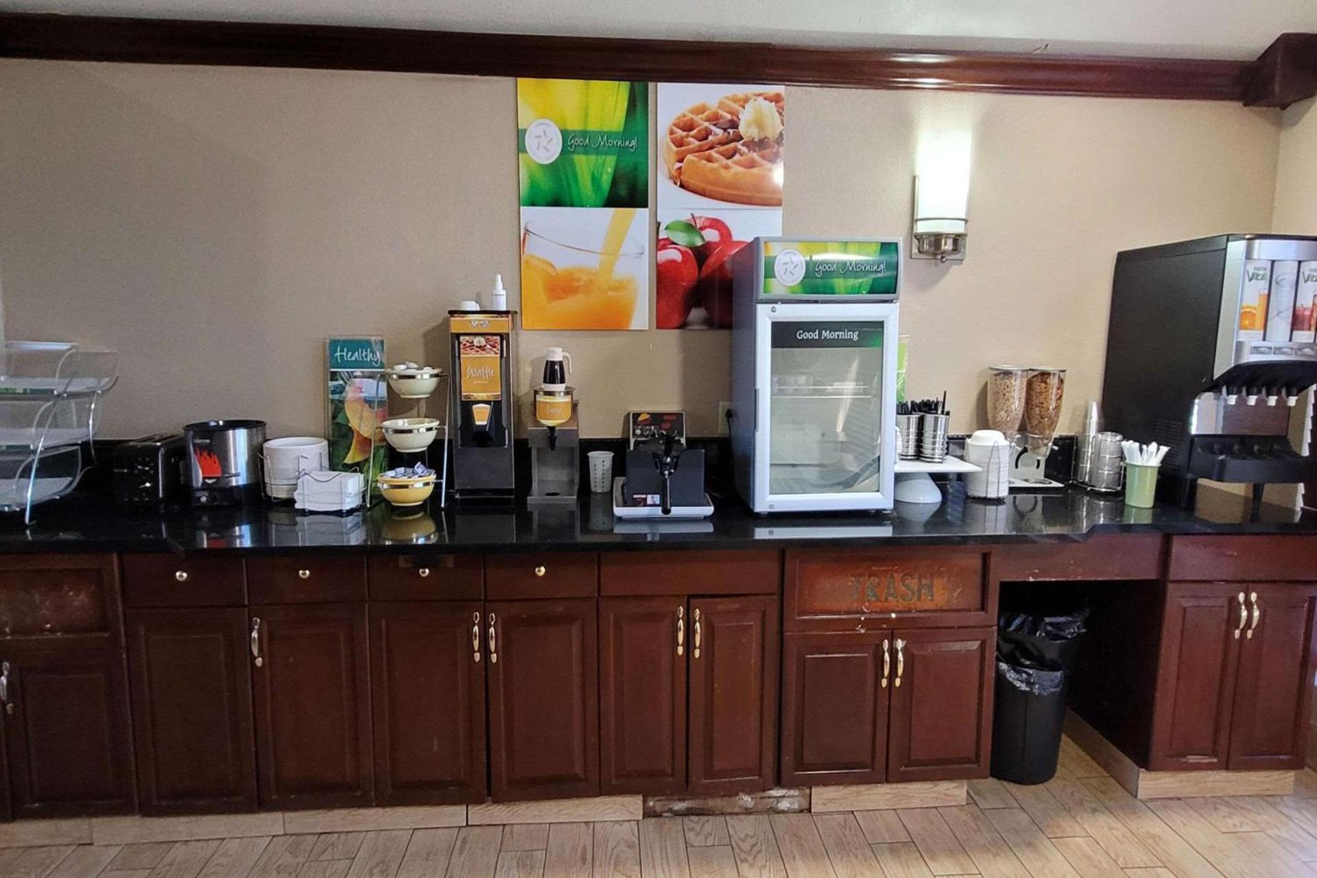Quality Inn & Suites Columbia I-70 photo 15