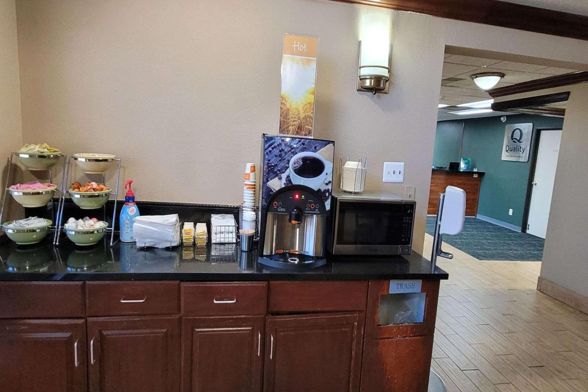 Quality Inn & Suites Columbia I-70 photo 17