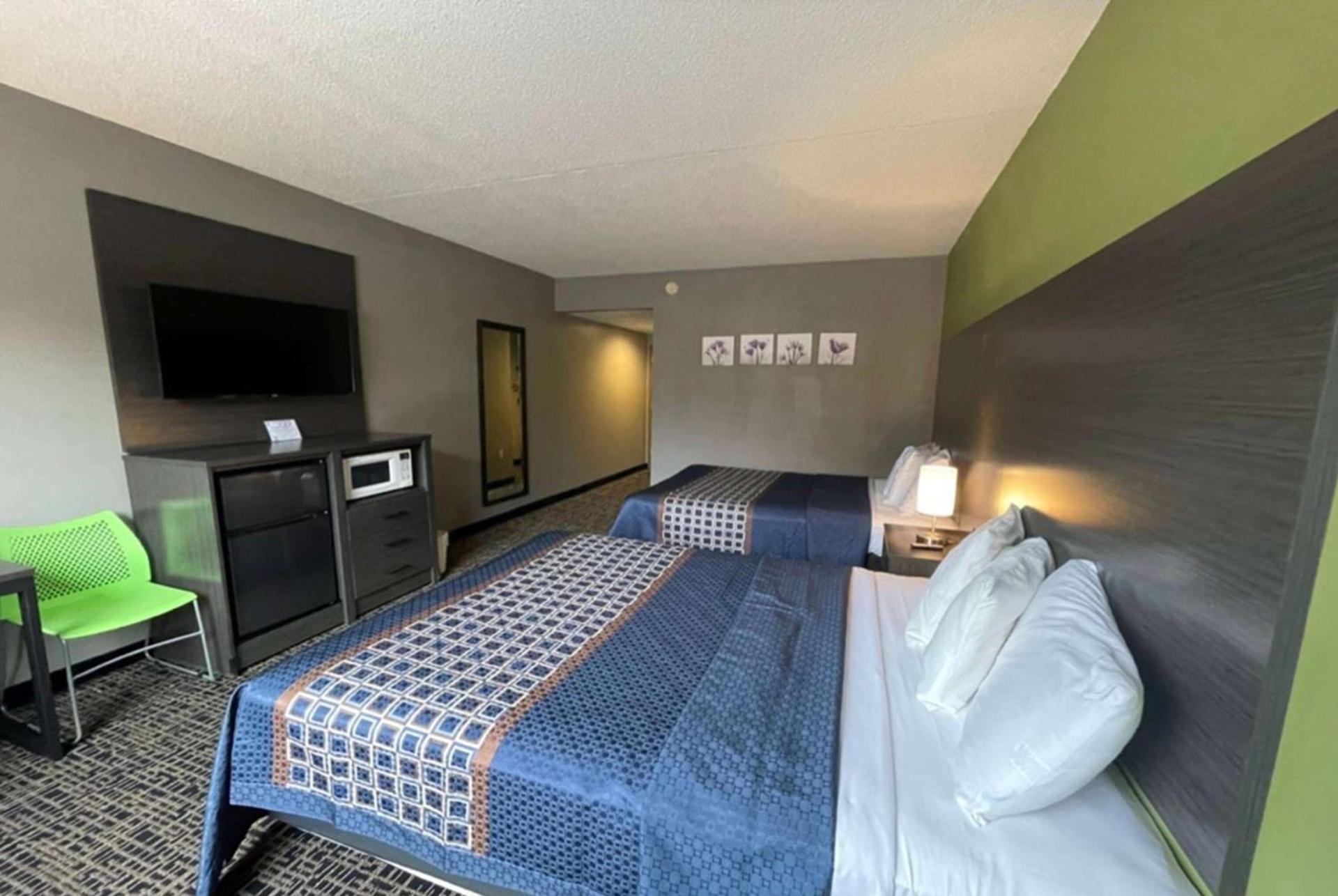 Wingate by Wyndham Lake George photo 17