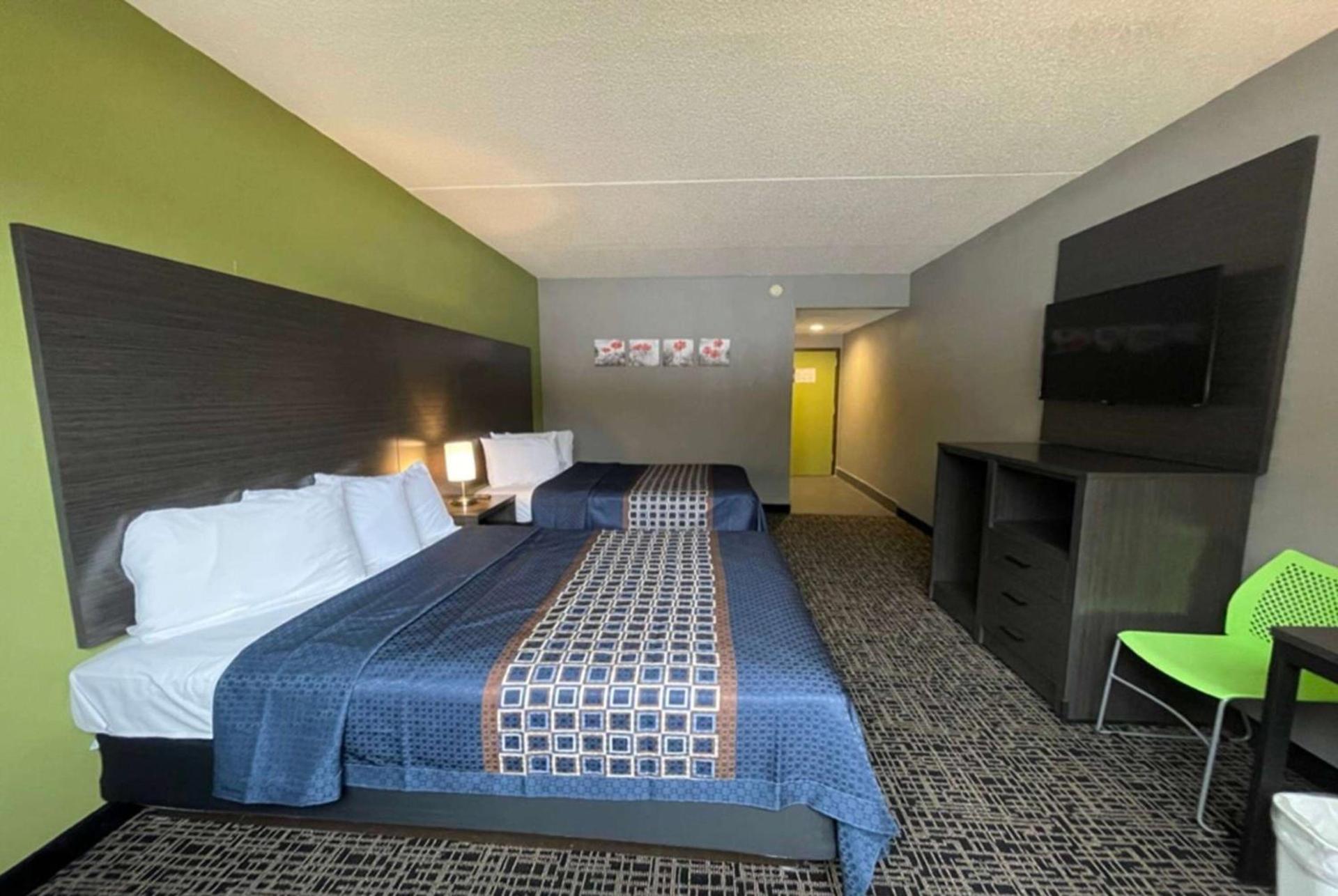 Wingate by Wyndham Lake George photo 64