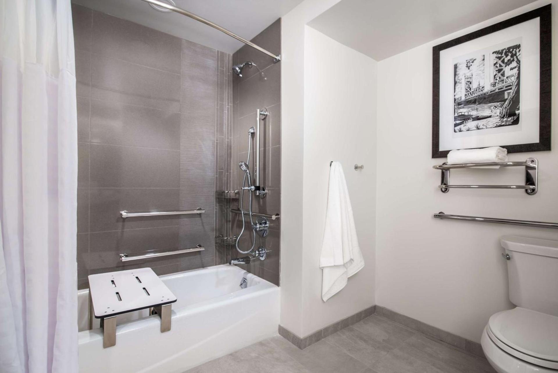 Hyatt House Sacramento-Midtown photo 41