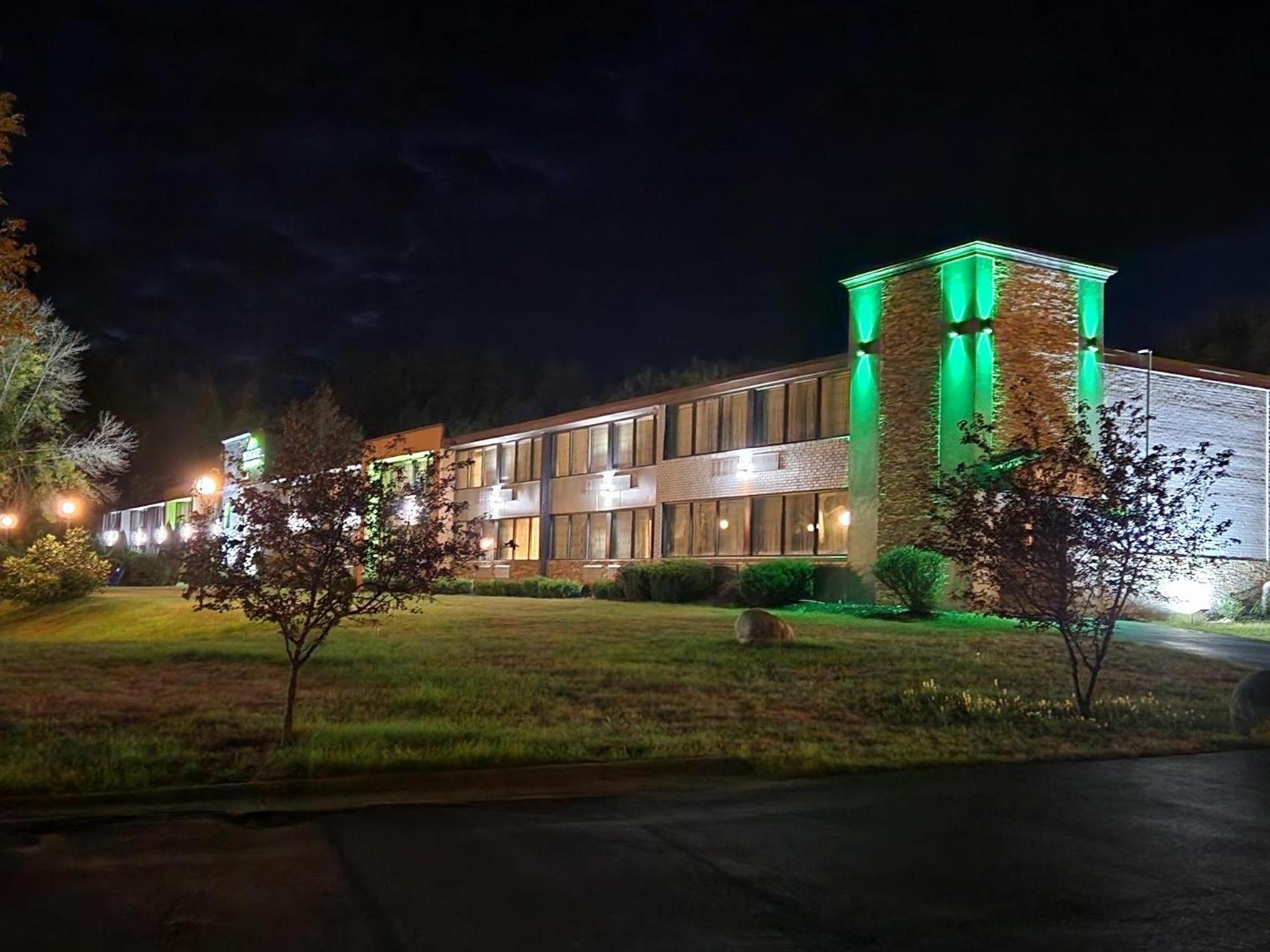 Wingate by Wyndham Lake George — hotel in Lake George