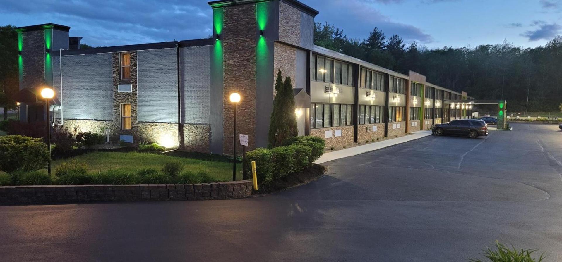 Wingate by Wyndham Lake George photo 63