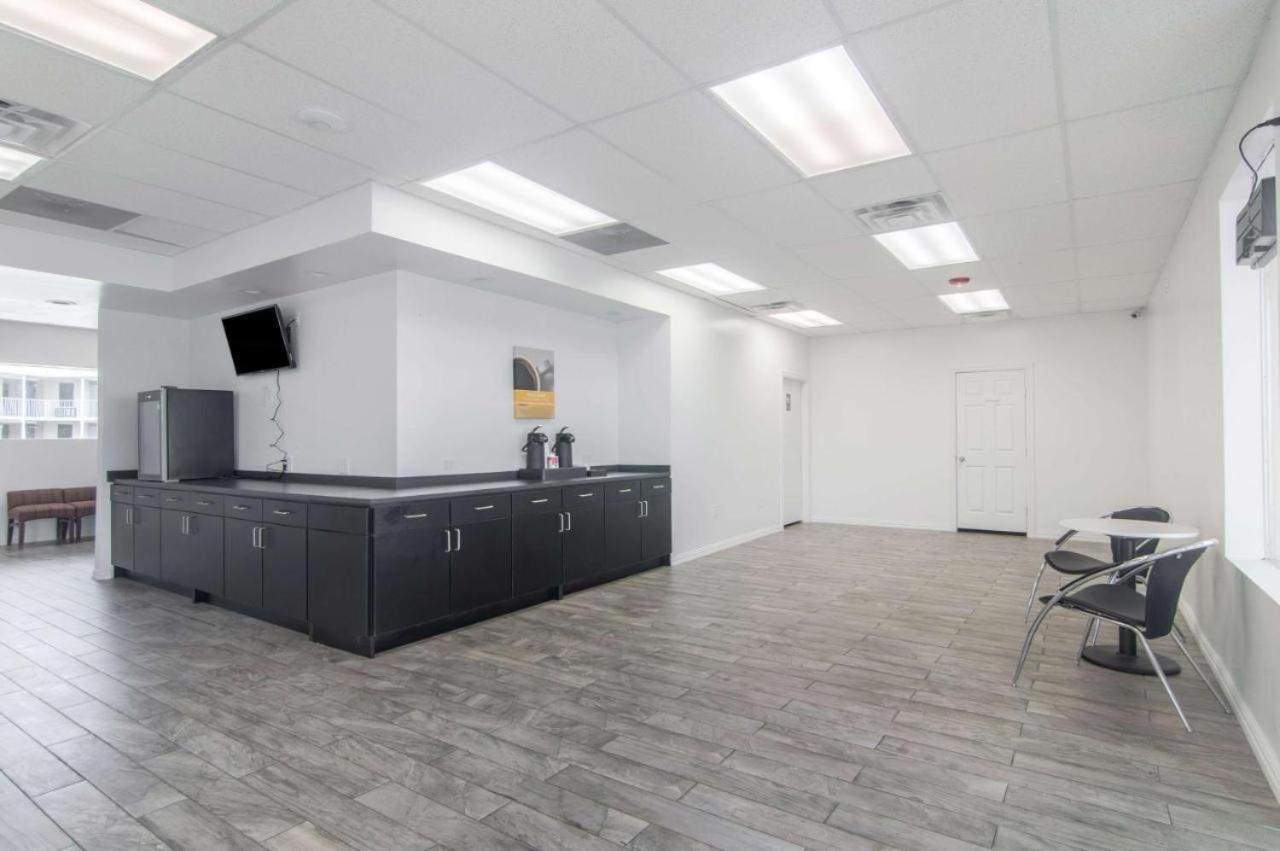 LoneStar Inn and Suites photo 12