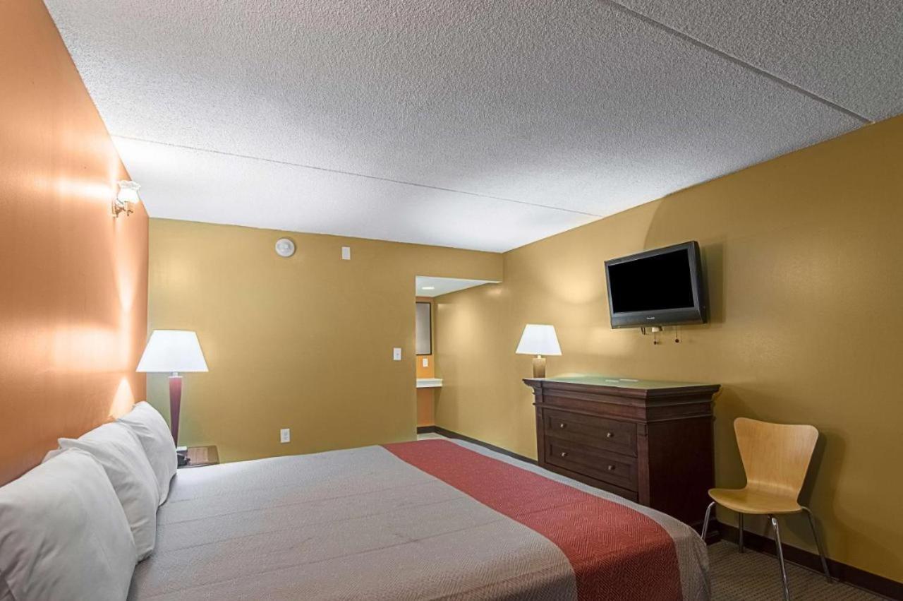 LoneStar Inn and Suites photo 26