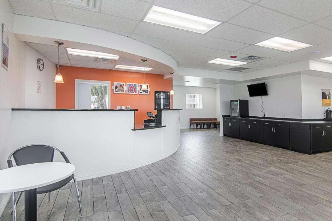 LoneStar Inn and Suites photo 2